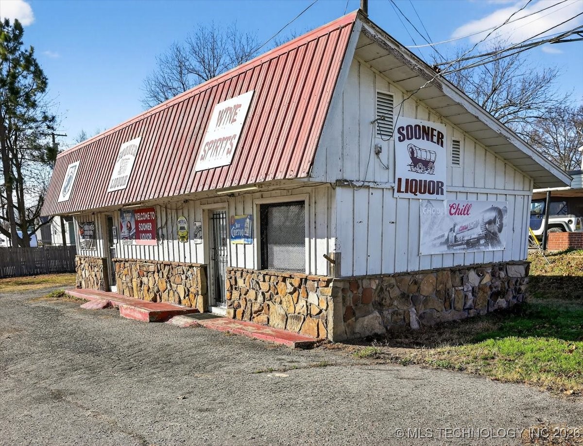 100 W 1st Heavener OK 74937