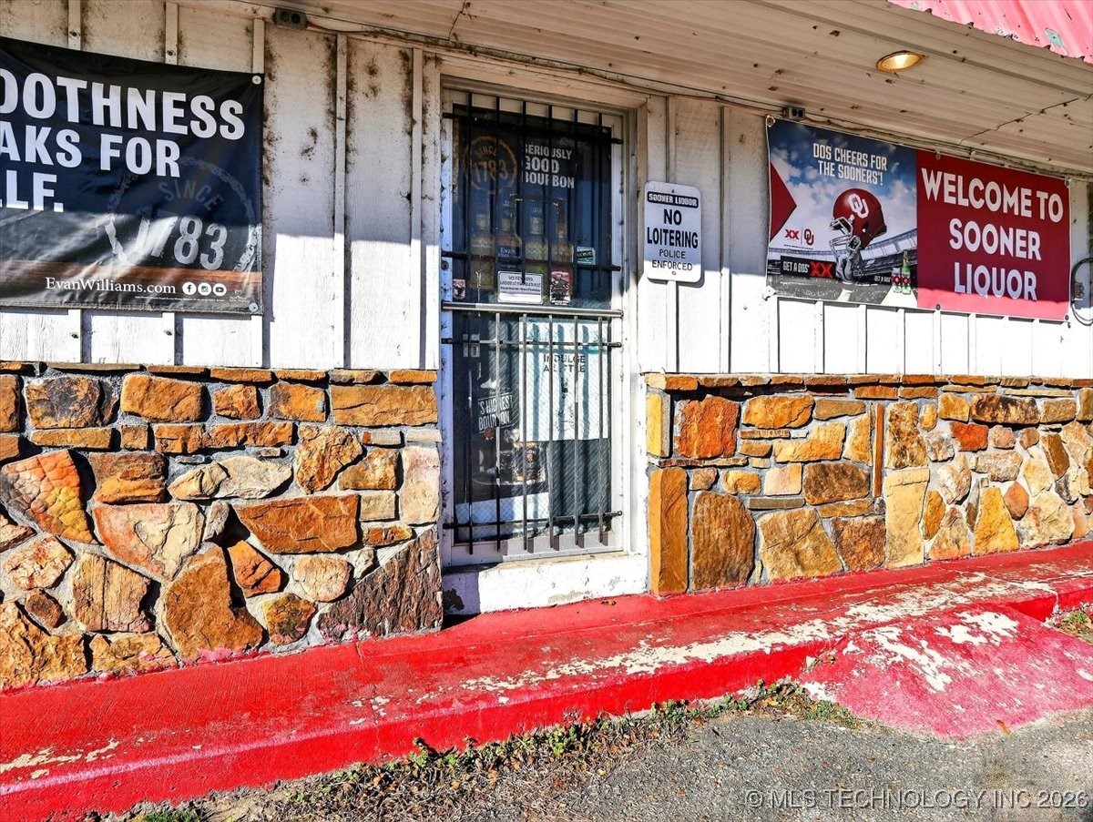 100 W 1st Heavener OK 74937