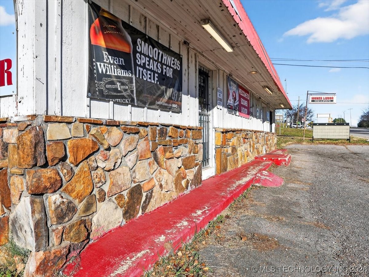 100 W 1st Heavener OK 74937