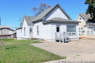 317 SE Delaware Avenue Bartlesville OK 74003