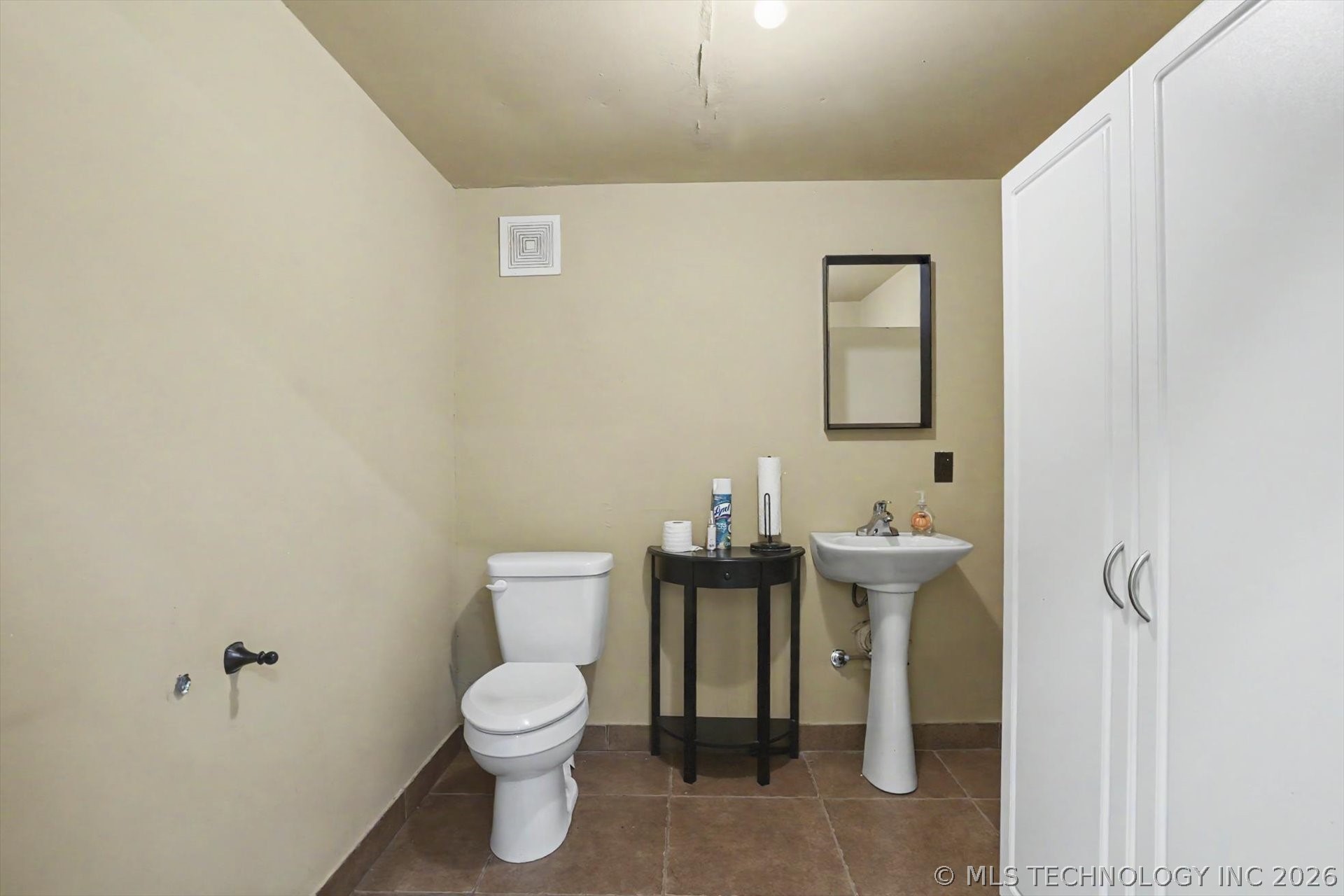 614 E Dewey Street Sapulpa OK 74066