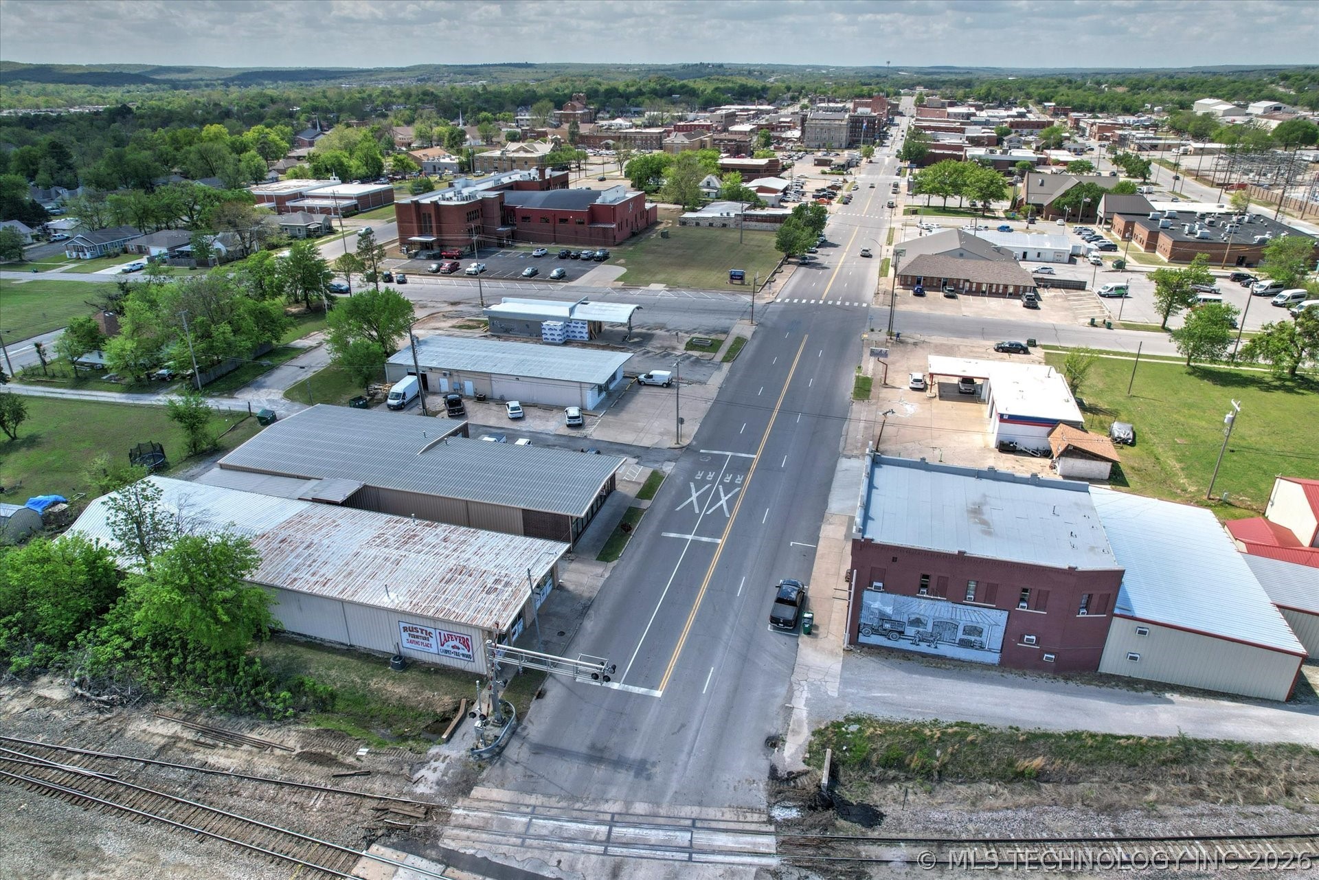 614 E Dewey Street Sapulpa OK 74066