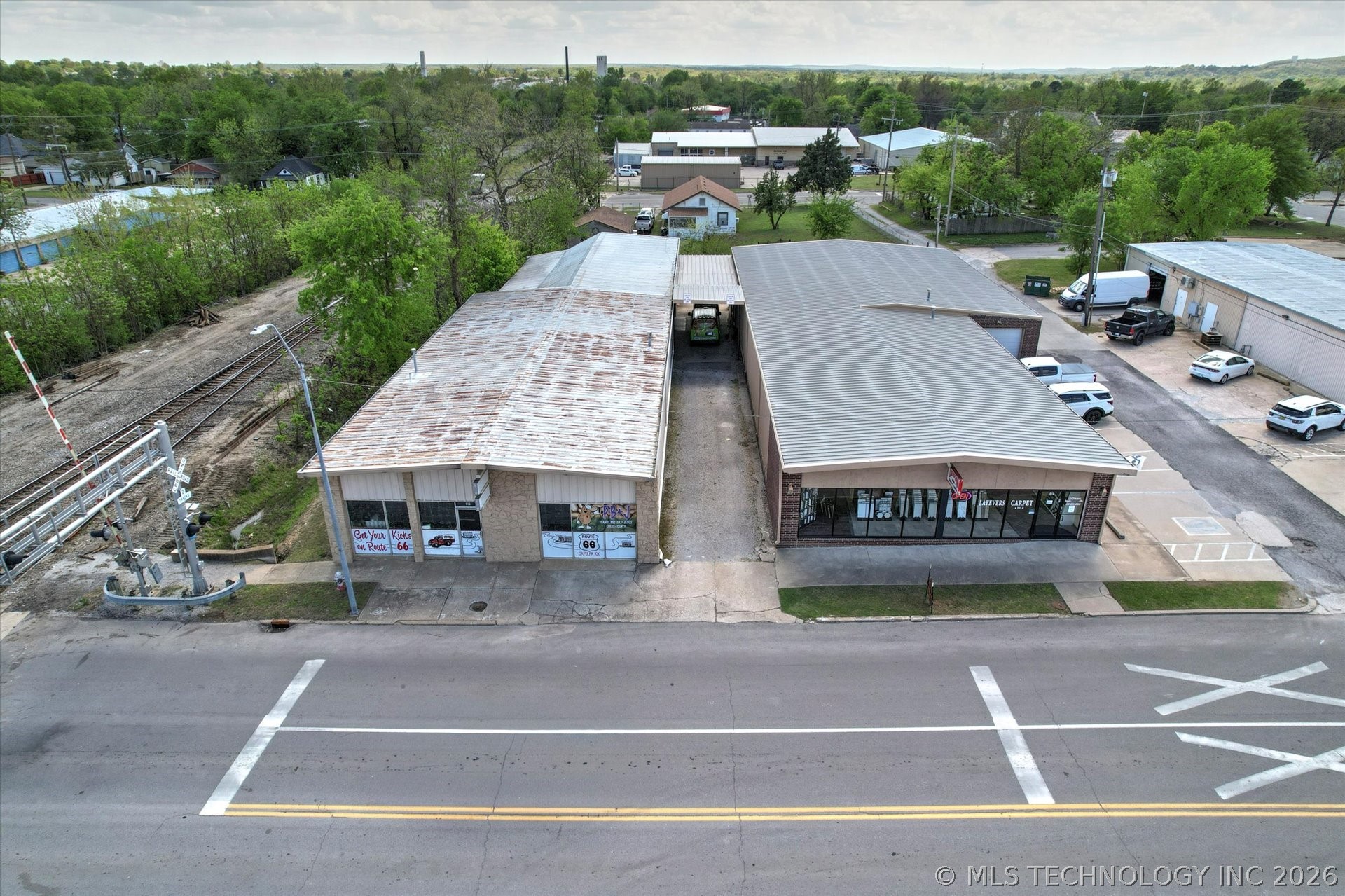 614 E Dewey Street Sapulpa OK 74066