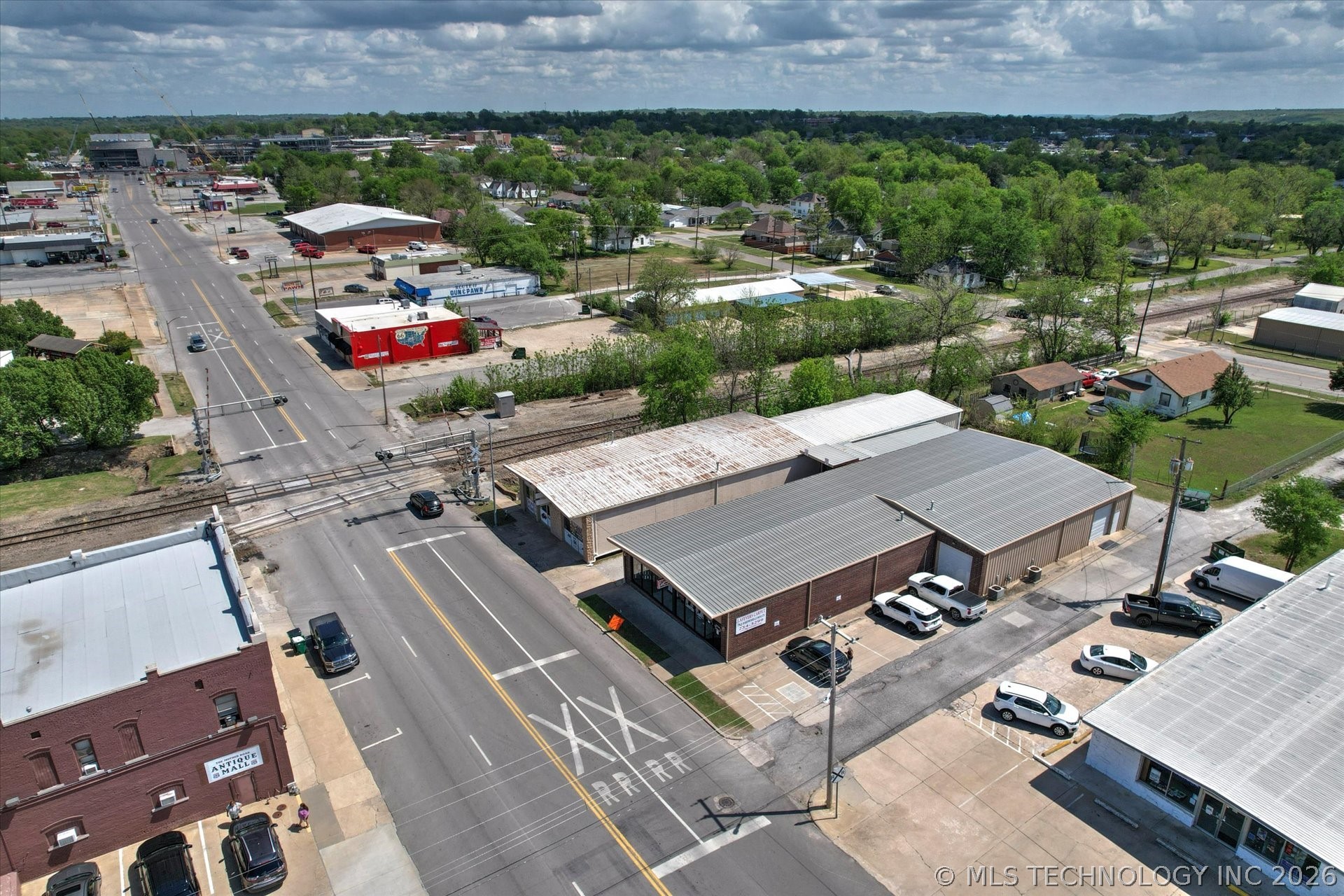 614 E Dewey Street Sapulpa OK 74066