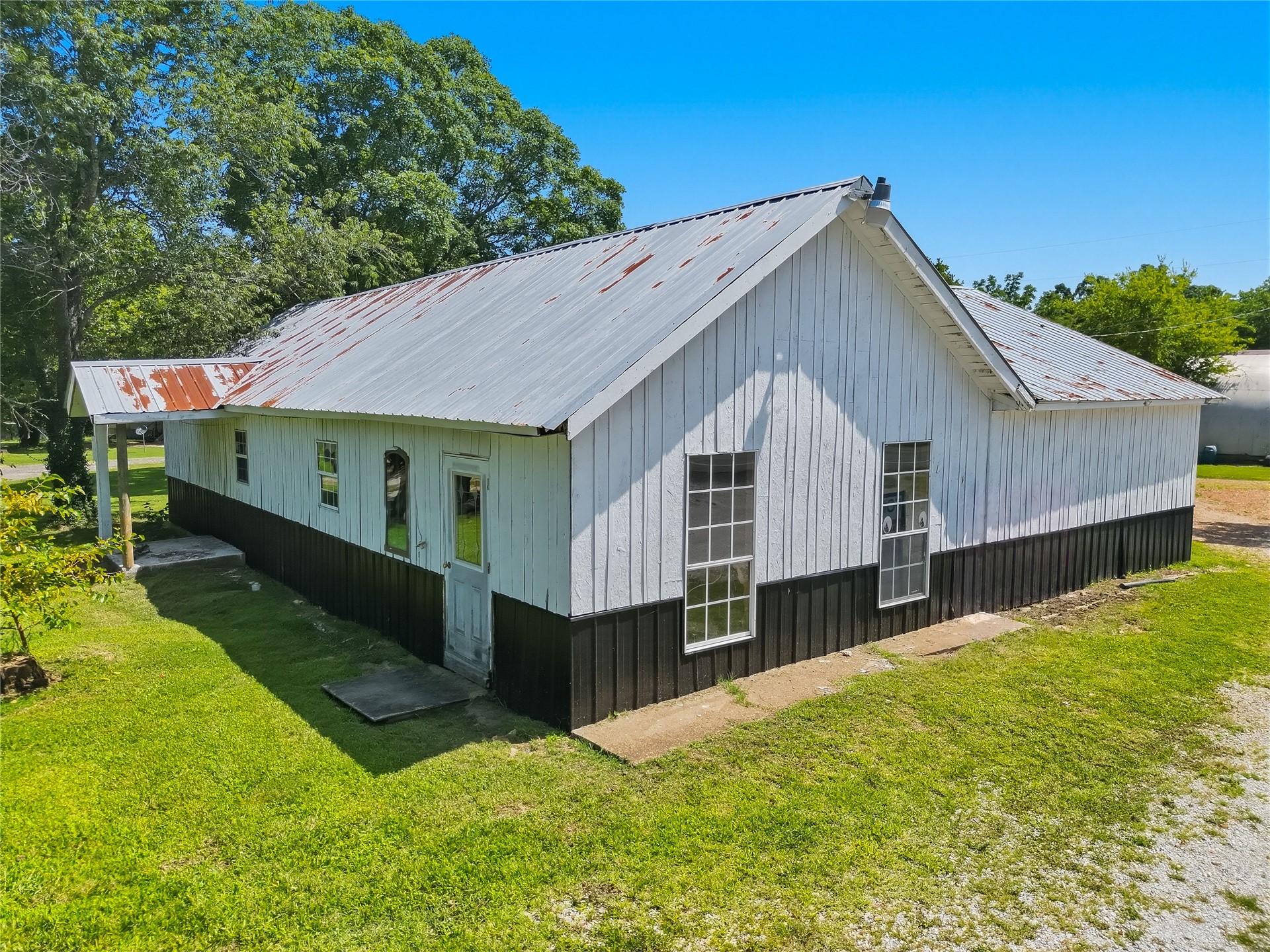 320 W Tulsa Avenue Kansas OK 74347