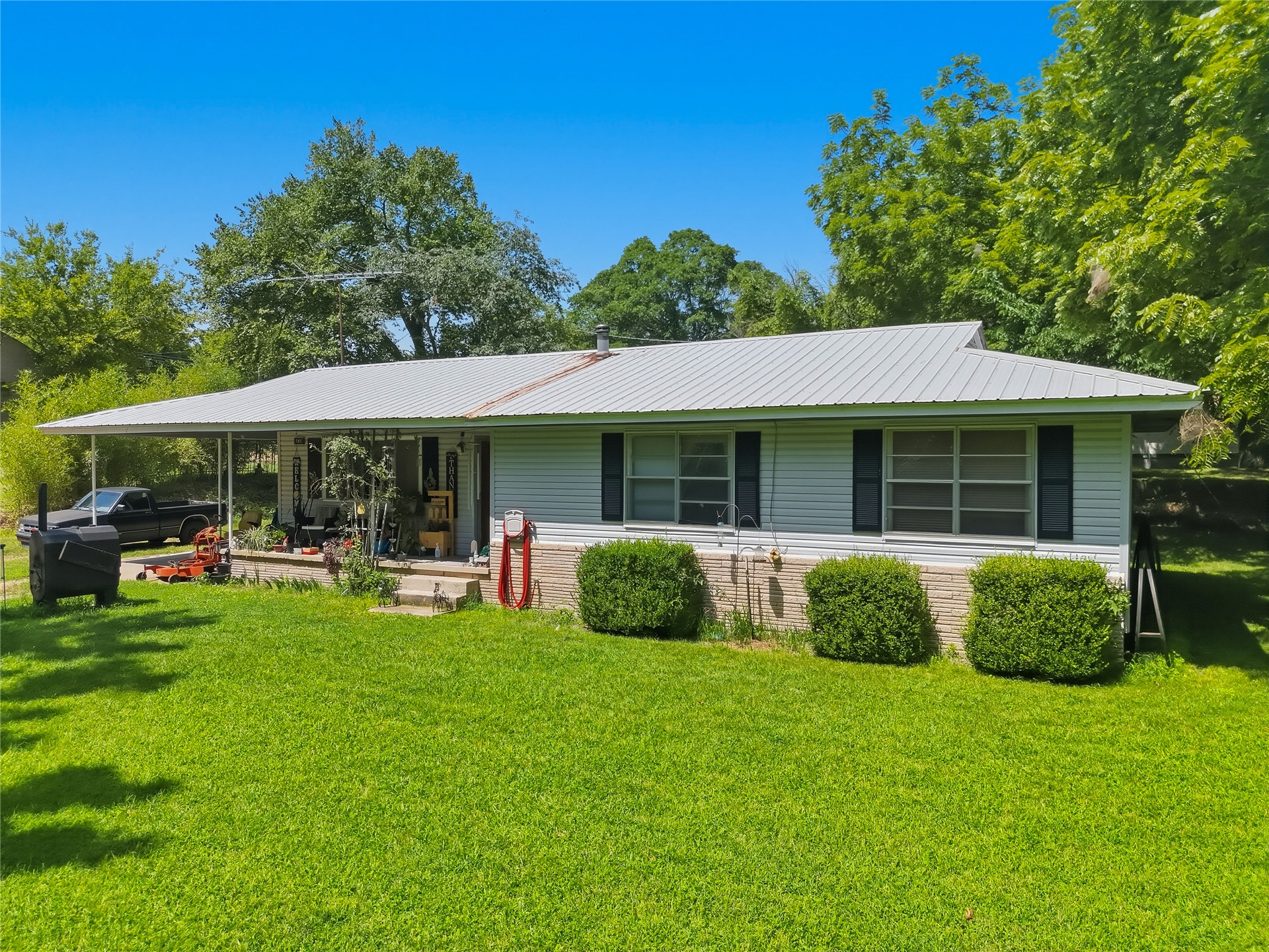 320 W Tulsa Avenue Kansas OK 74347