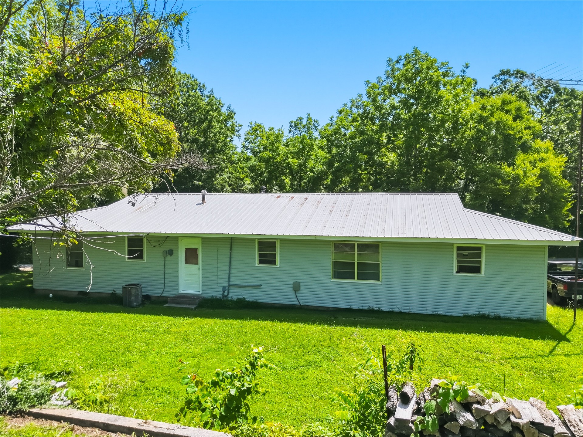 320 W Tulsa Avenue Kansas OK 74347
