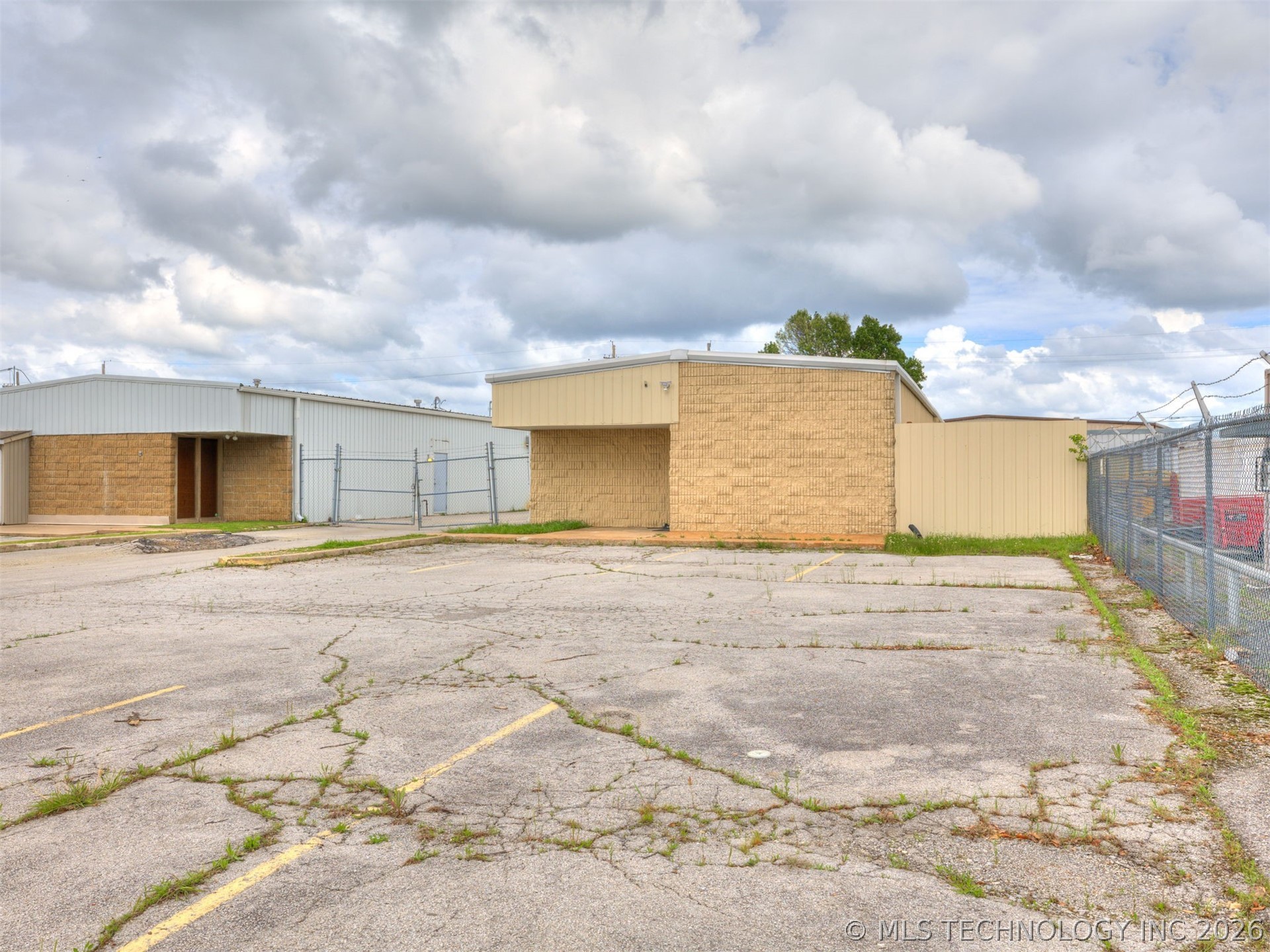 1835 N 105th East Eastavenue Tulsa OK 74116
