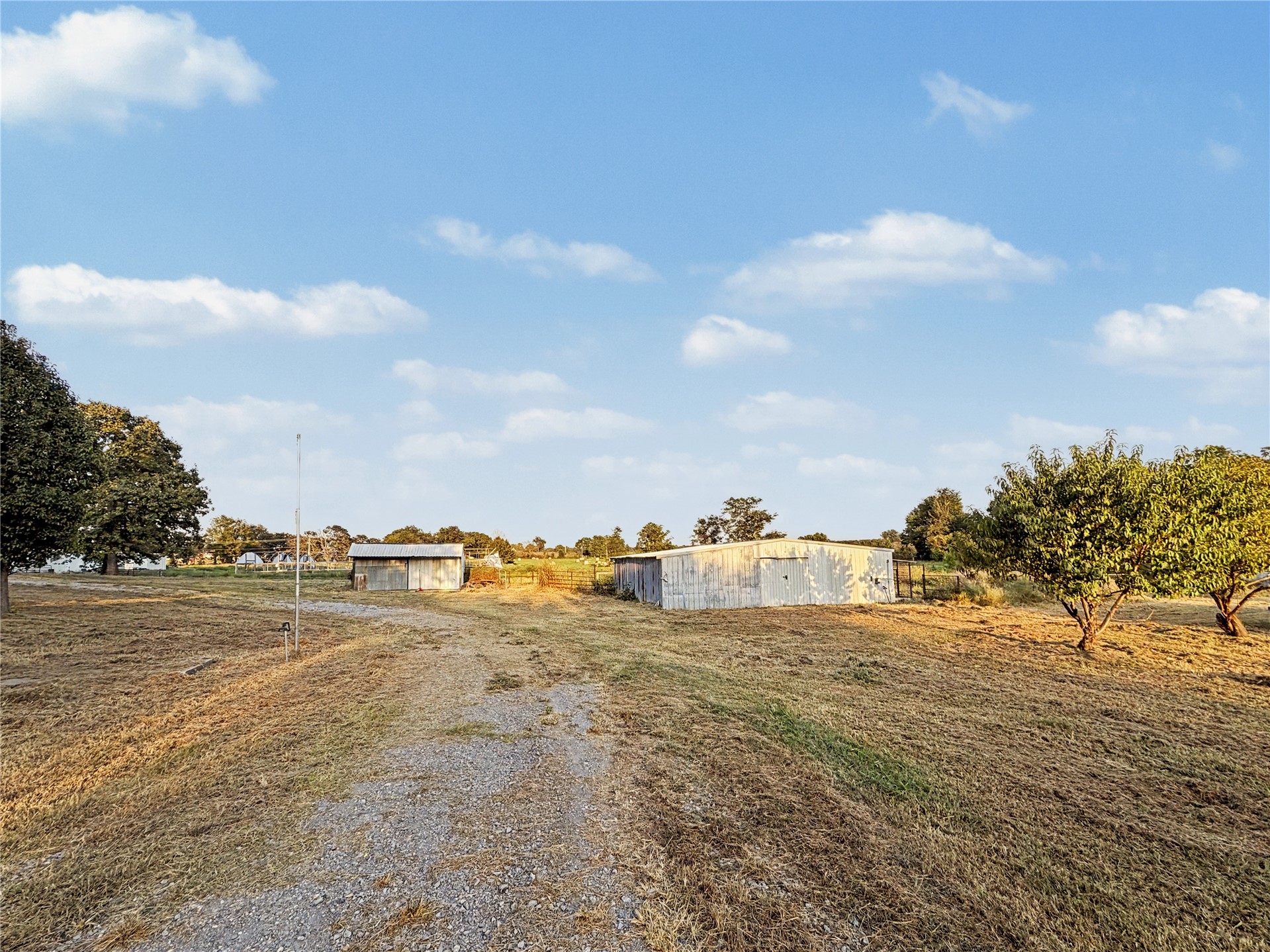18098 N Vaughn Road Hulbert OK 74441