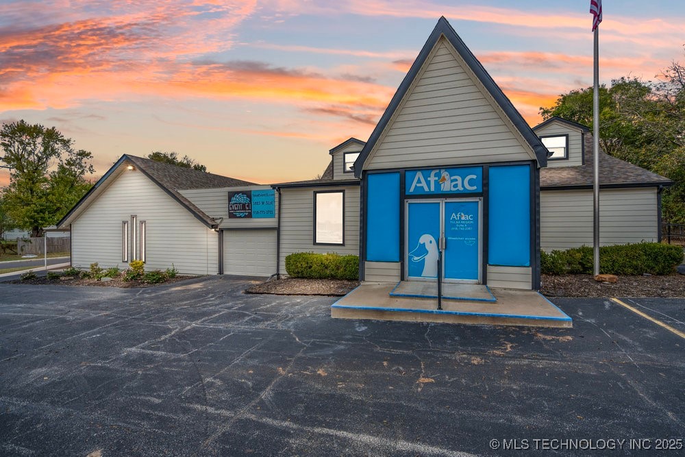 1823 W 51st Street Tulsa OK 74107