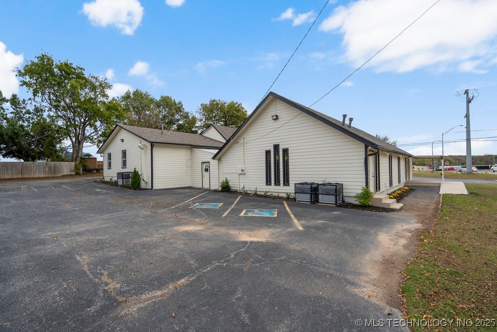 1823 W 51st Street Tulsa OK 74107
