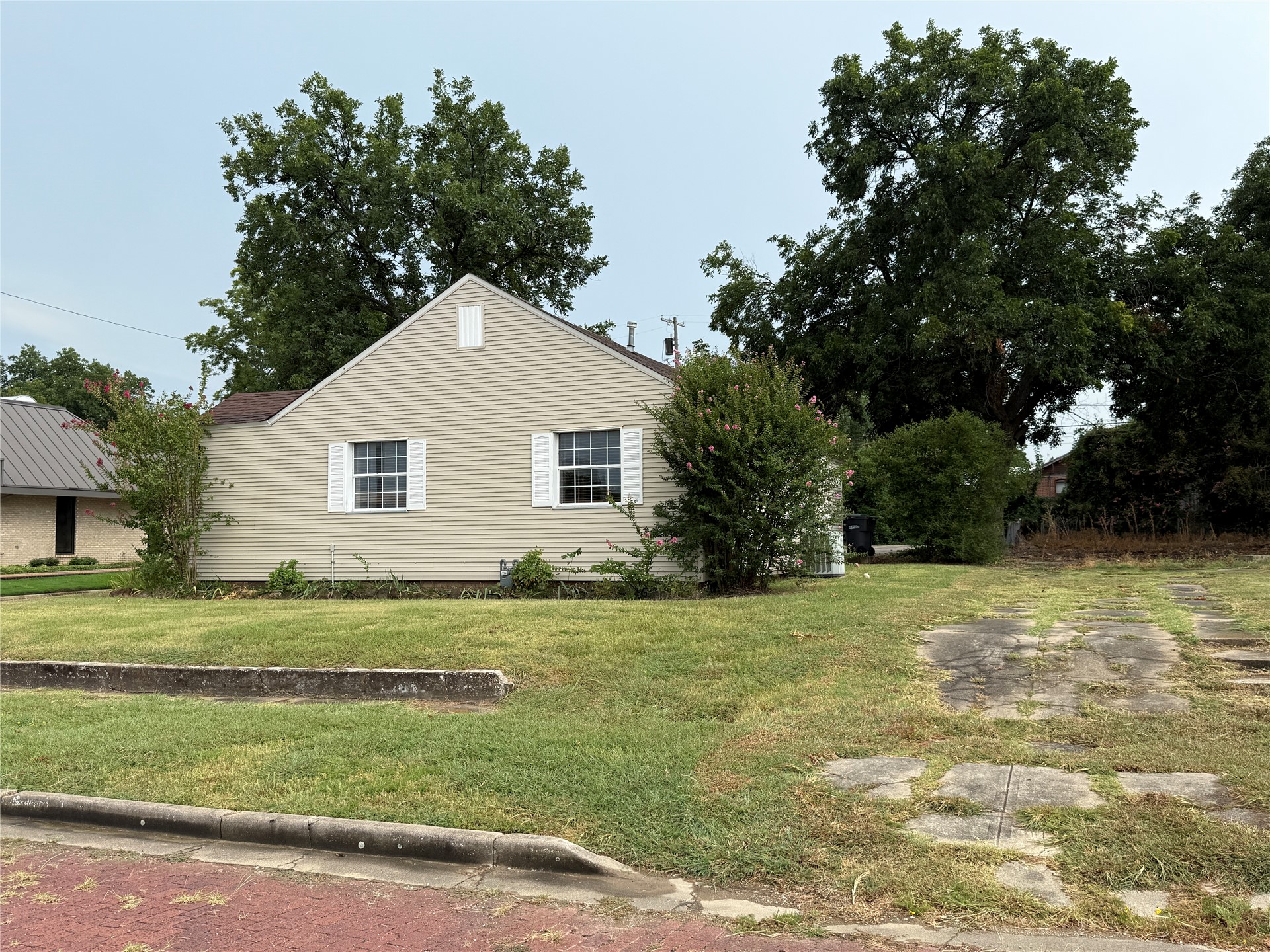 1408 W Broadway Street Ardmore OK 73401