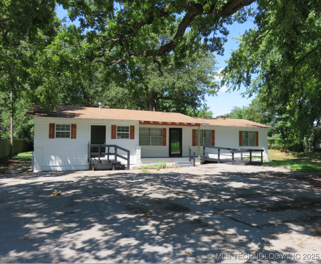 1239 W Main Street Jenks OK 74037