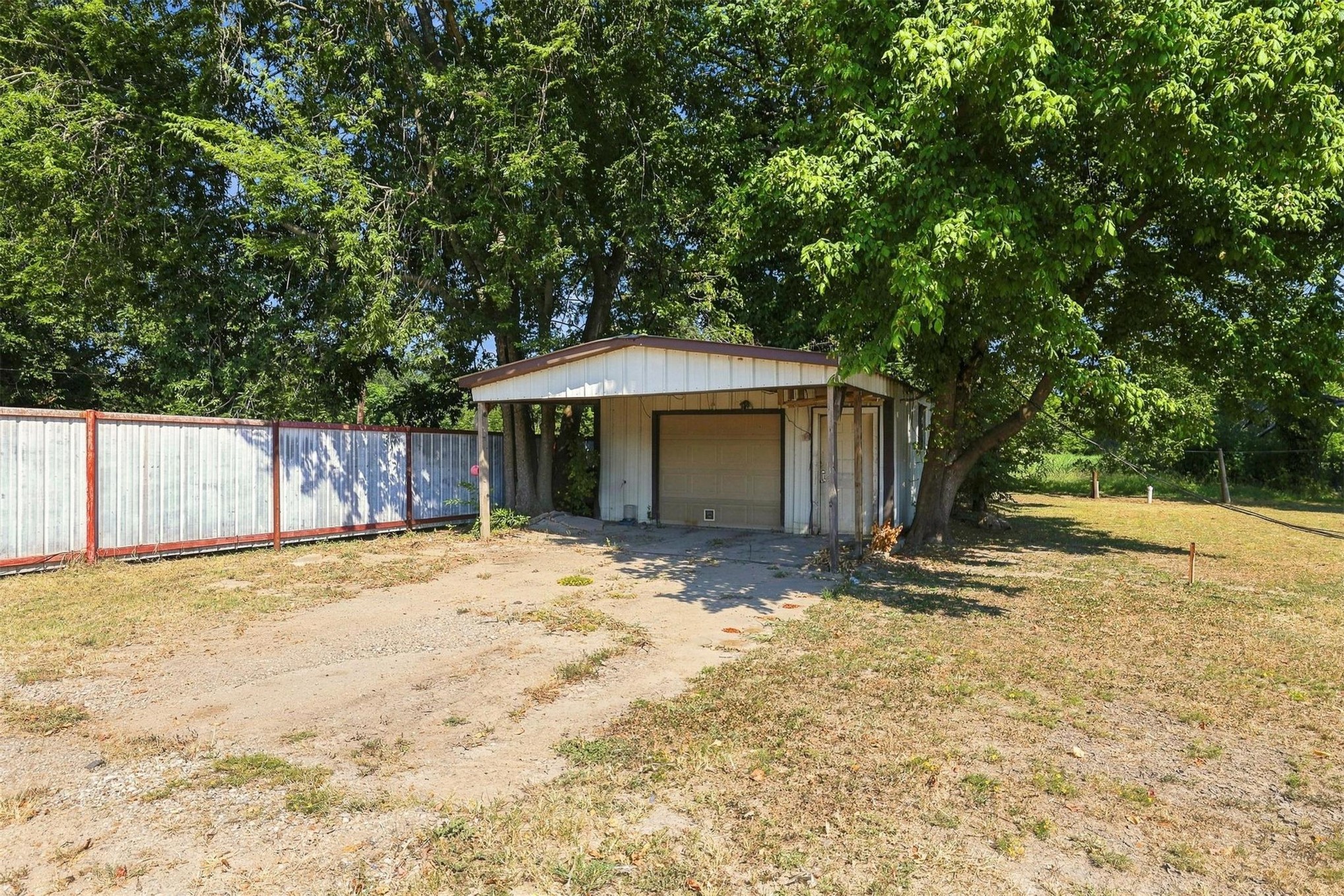 117 S Franklin Colbert OK 74733
