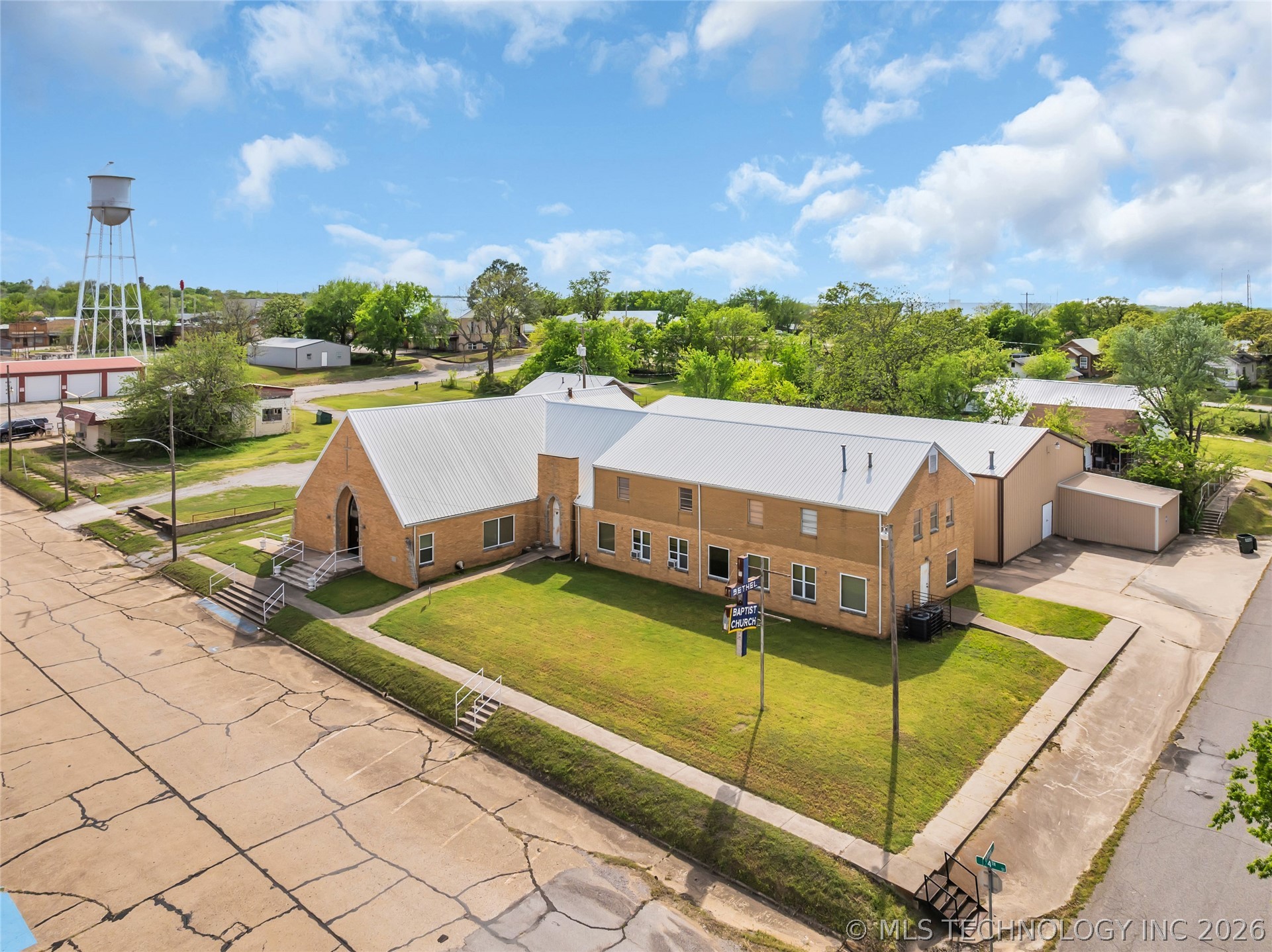 727 4th Street Healdton OK 73438