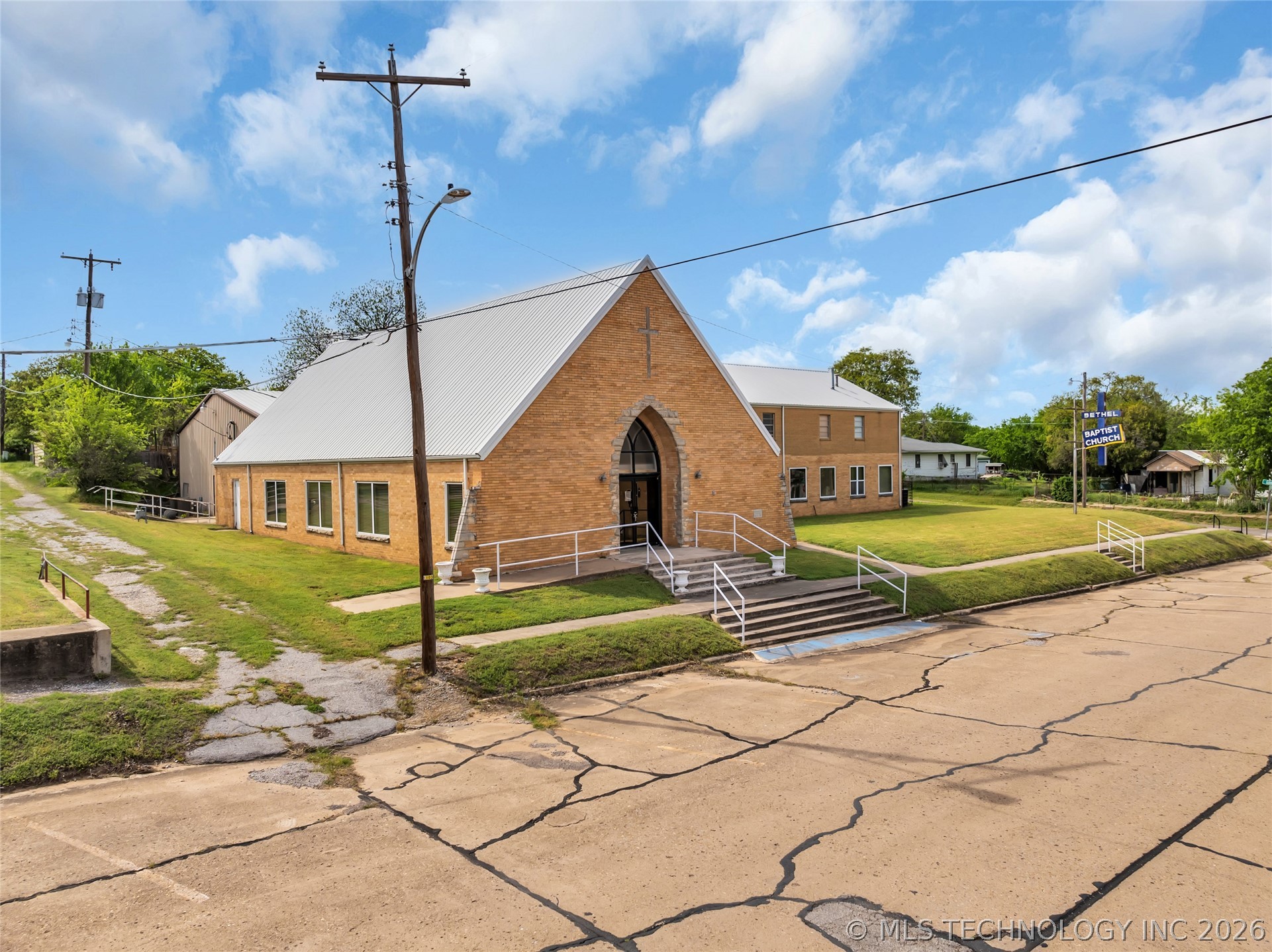 727 4th Street Healdton OK 73438