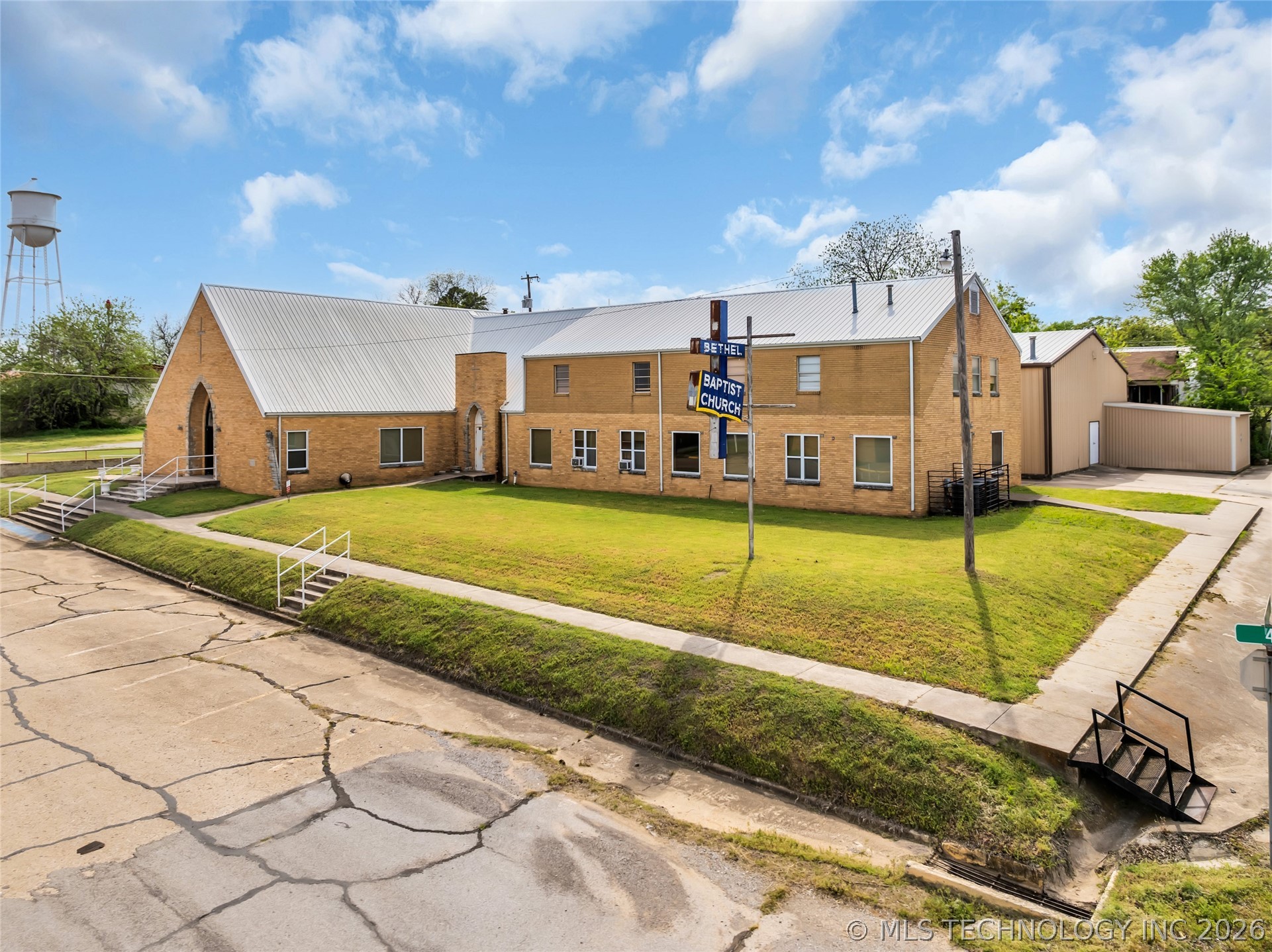 727 4th Street Healdton OK 73438