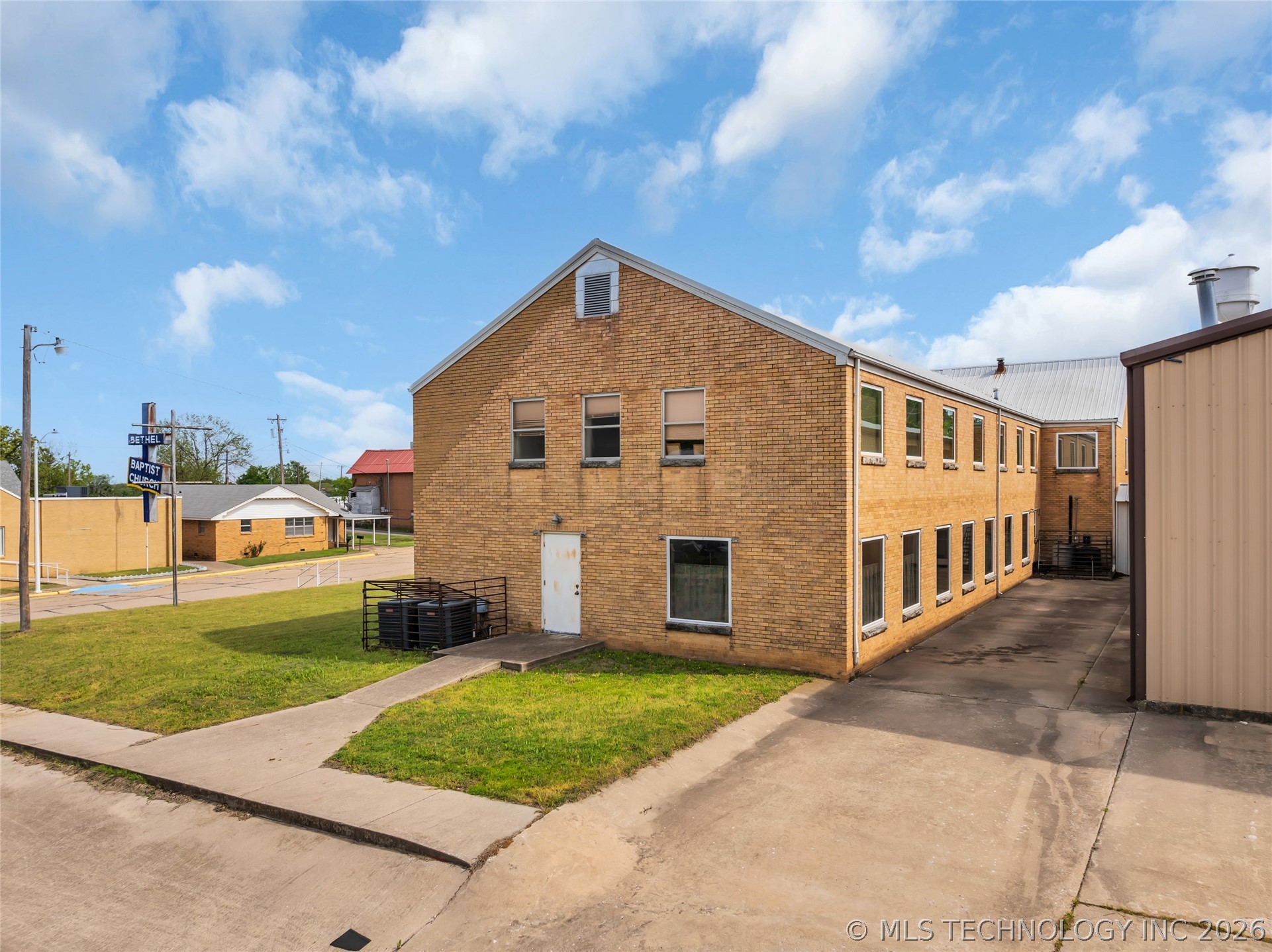 727 4th Street Healdton OK 73438