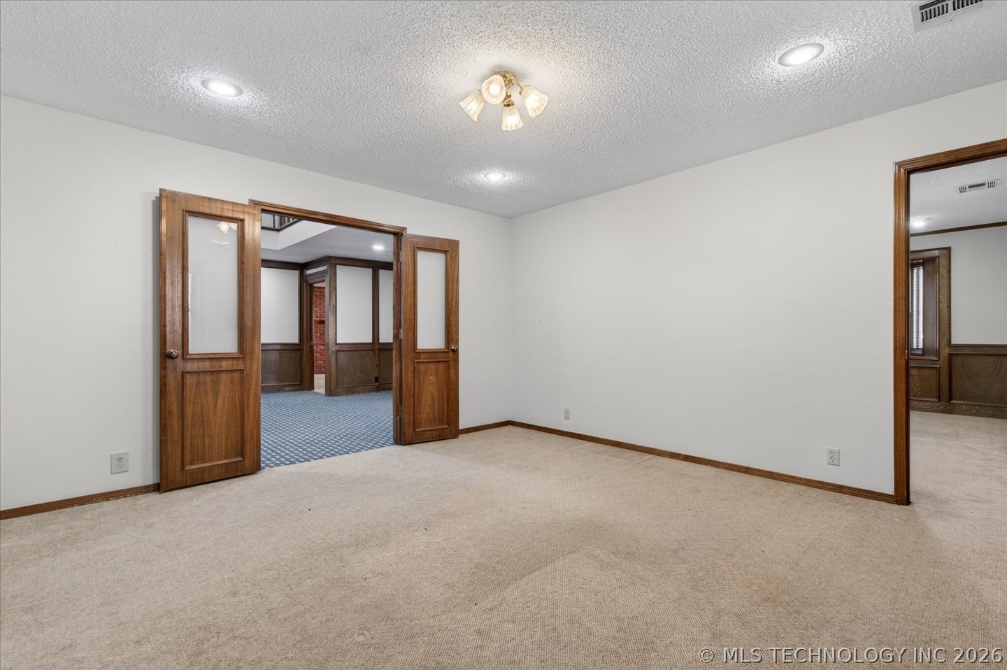 510 SE Cherokee Avenue Bartlesville OK 74003
