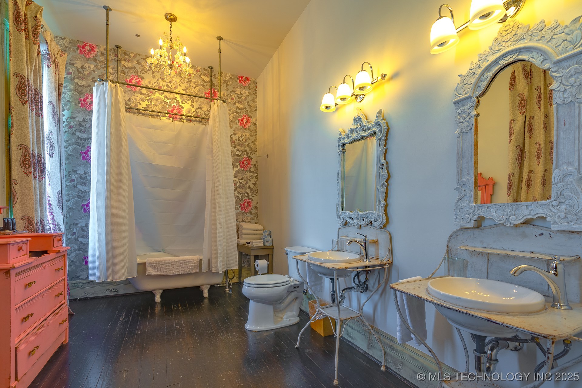 221 W Main Tishomingo OK 73460