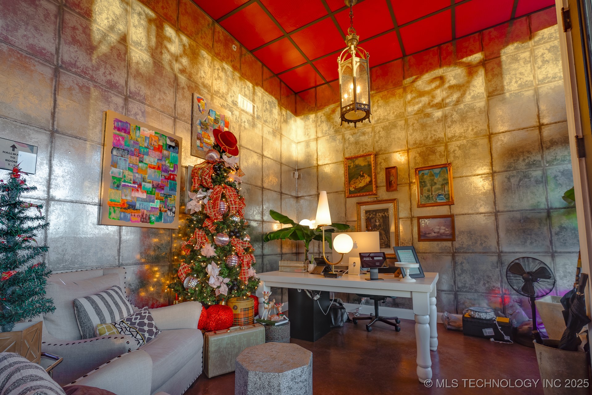 221 W Main Tishomingo OK 73460