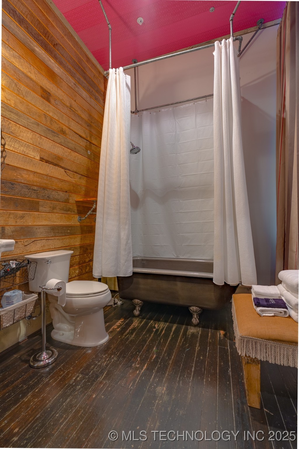 221 W Main Tishomingo OK 73460