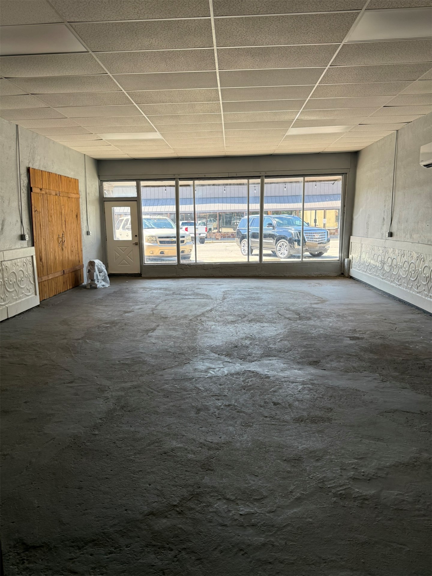 1313 Commercial Avenue Mounds OK 74047