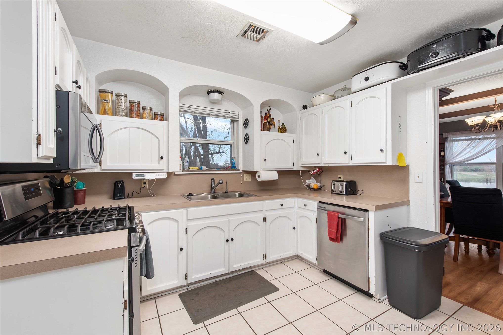 28231 E 750 Road Wagoner OK 74467