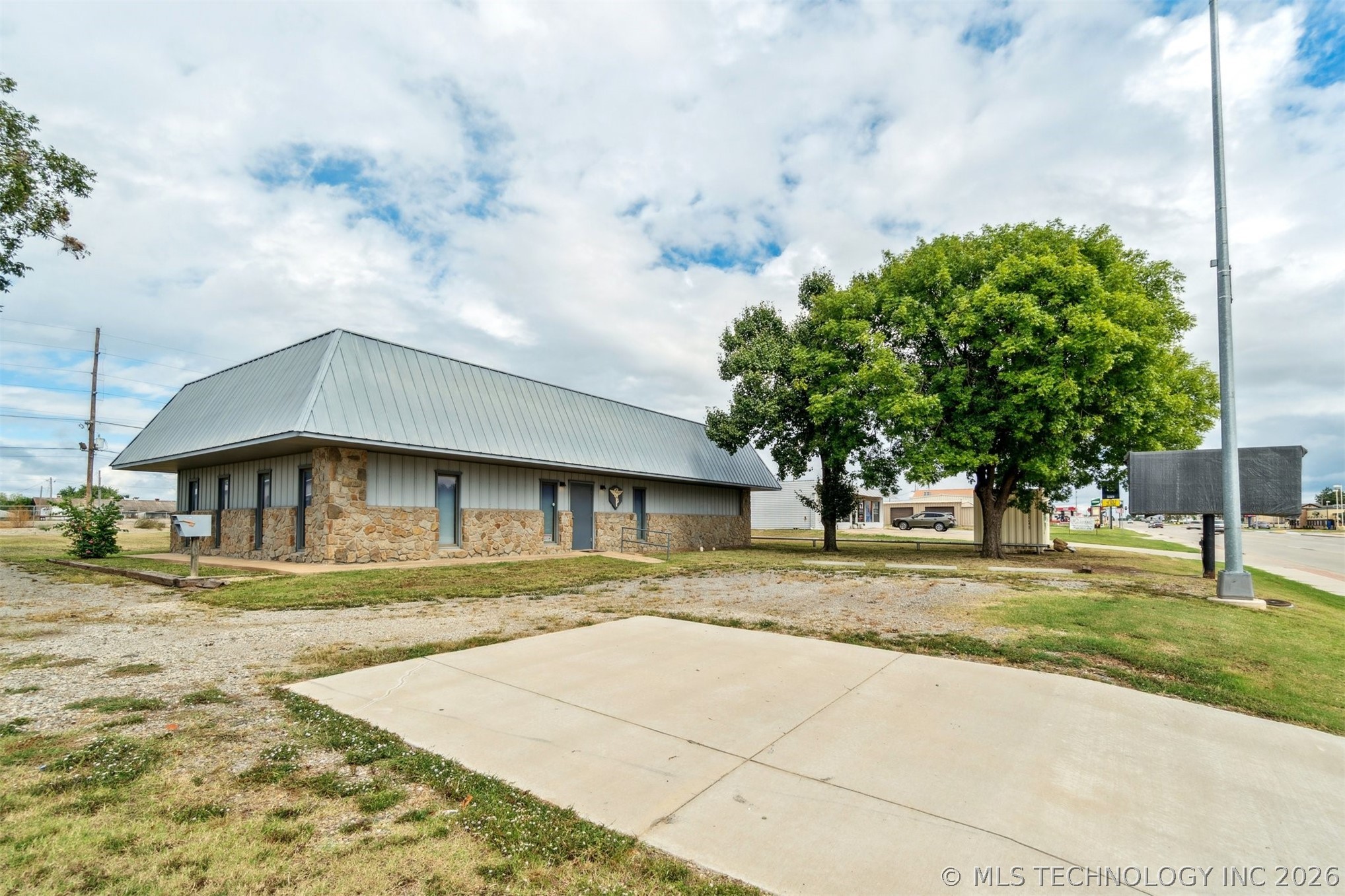 1236 E Main Street Cushing OK 74023