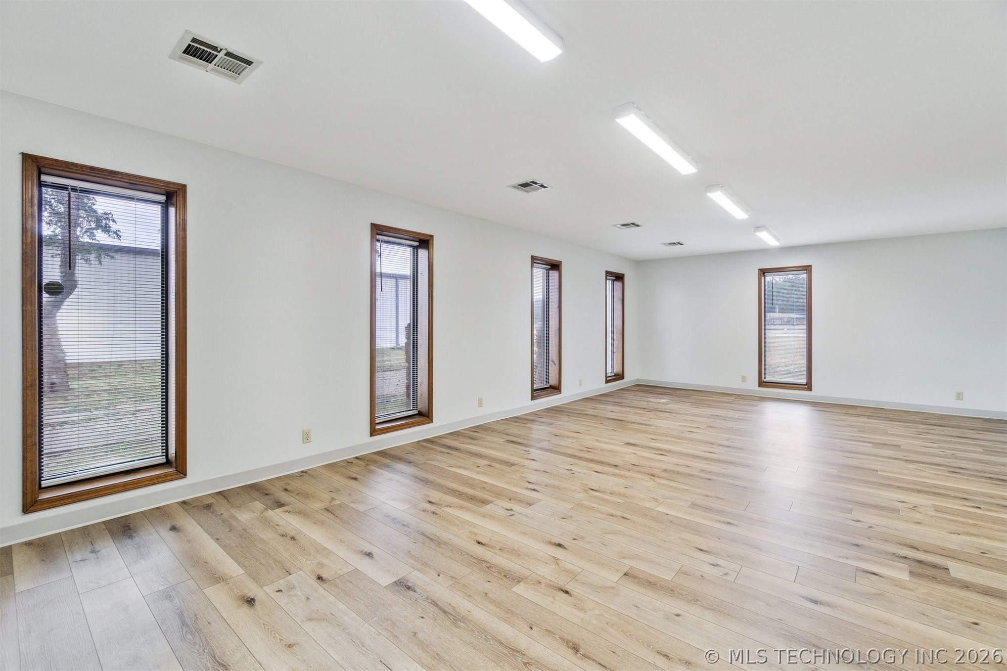 1236 E Main Street Cushing OK 74023