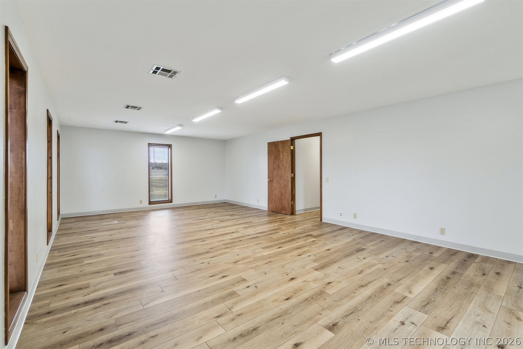 1236 E Main Street Cushing OK 74023