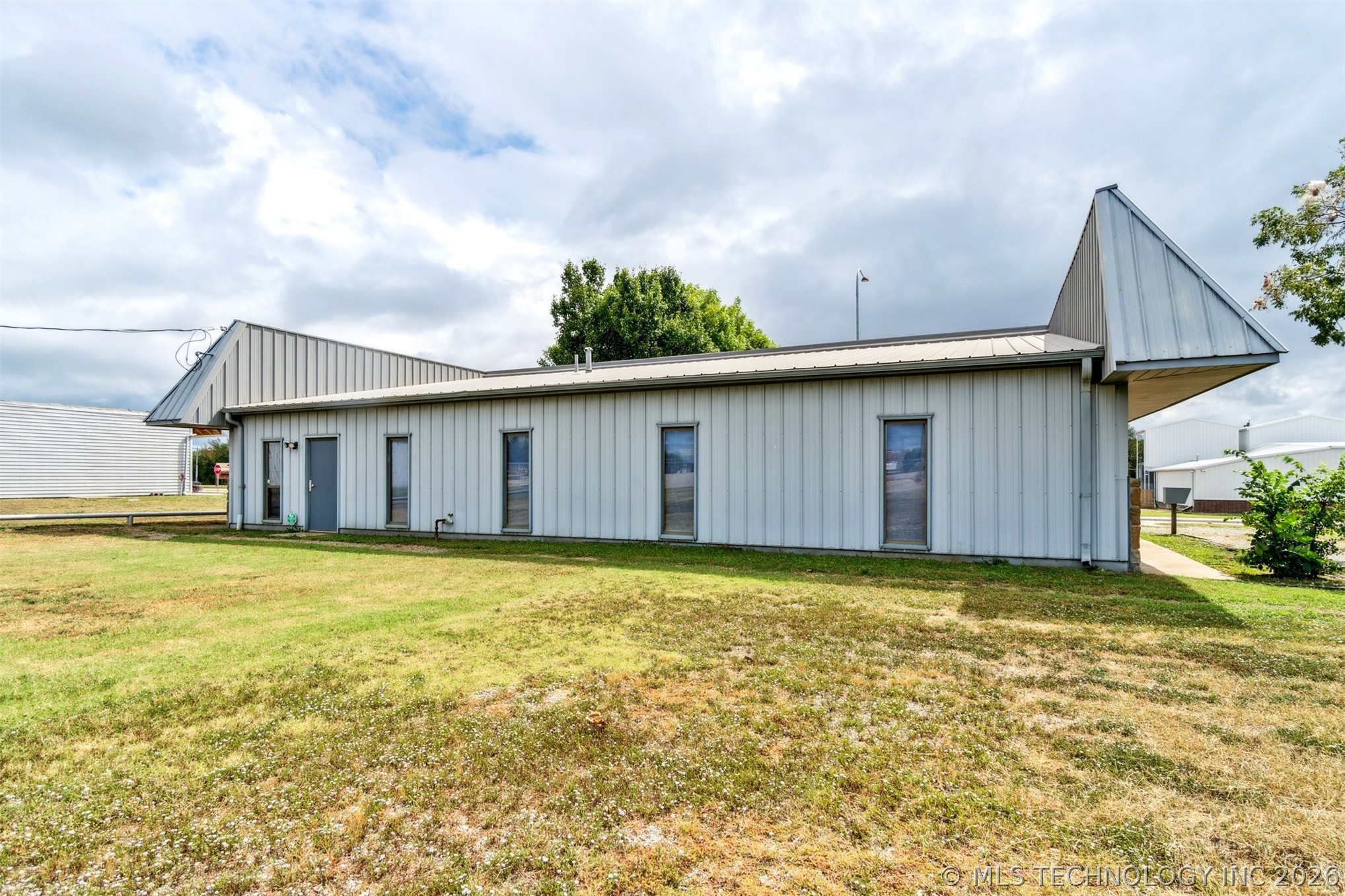 1236 E Main Street Cushing OK 74023