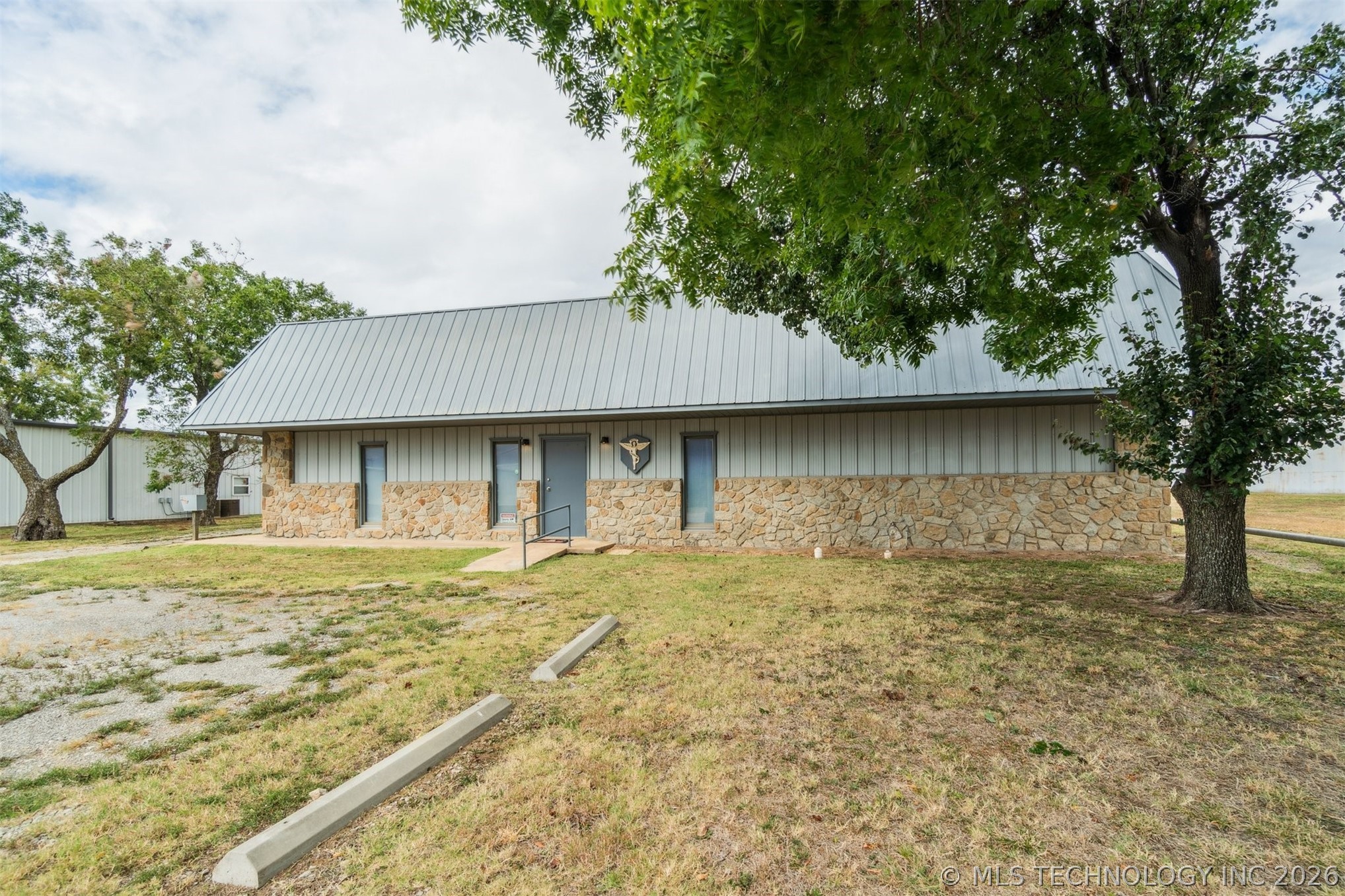 1236 E Main Street Cushing OK 74023
