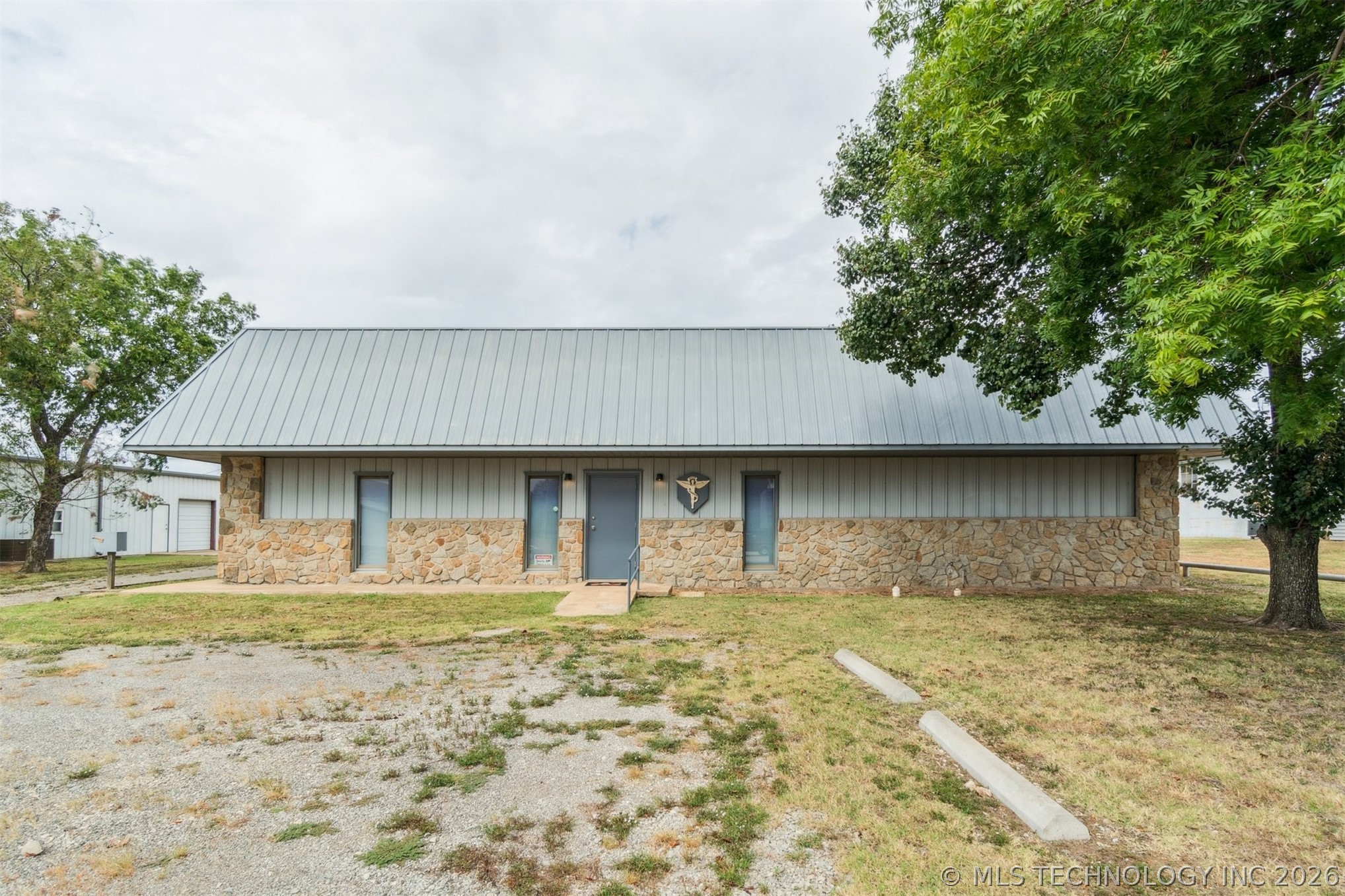 1236 E Main Street Cushing OK 74023