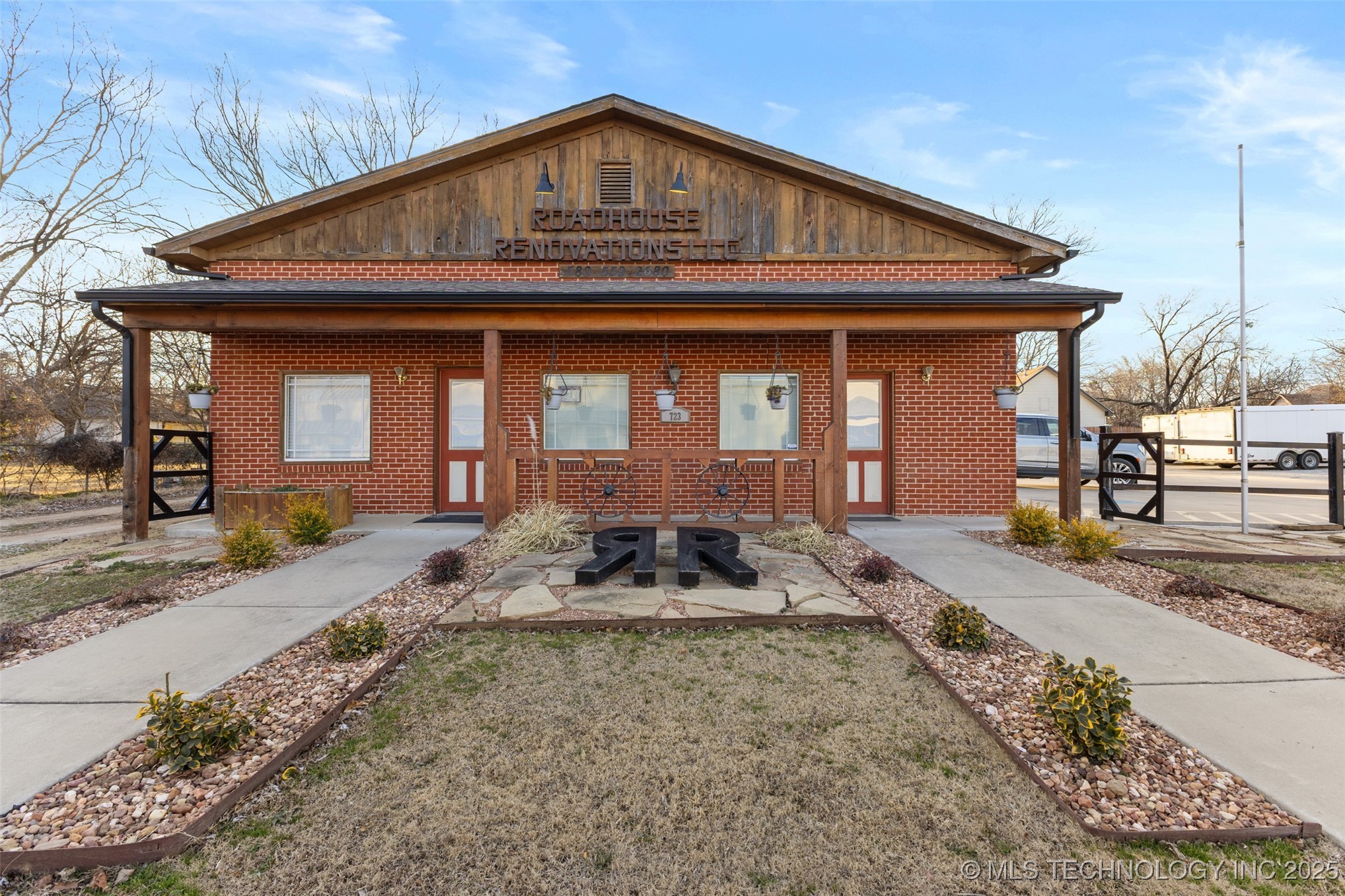 723 N Oak Ada OK 74820