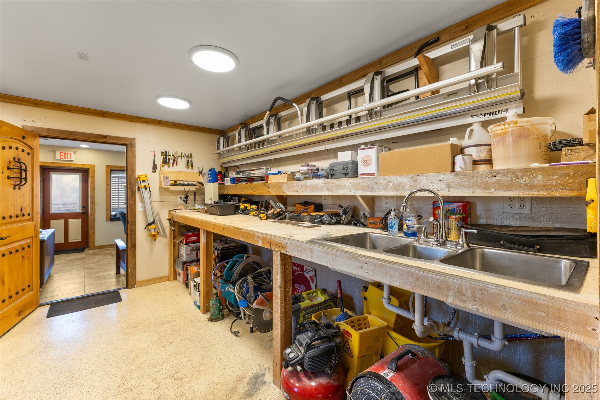 723 N Oak Ada OK 74820