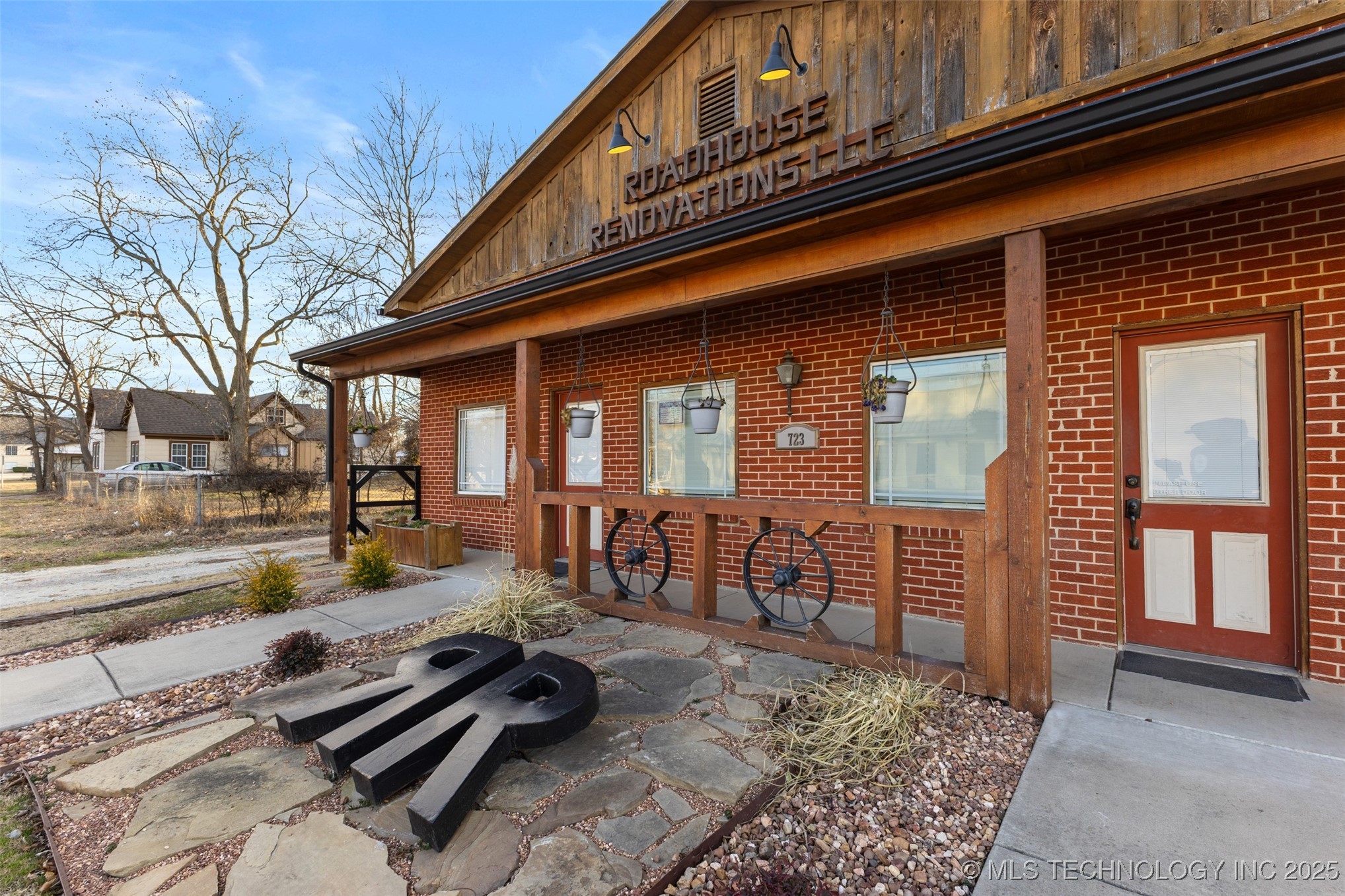 723 N Oak Ada OK 74820