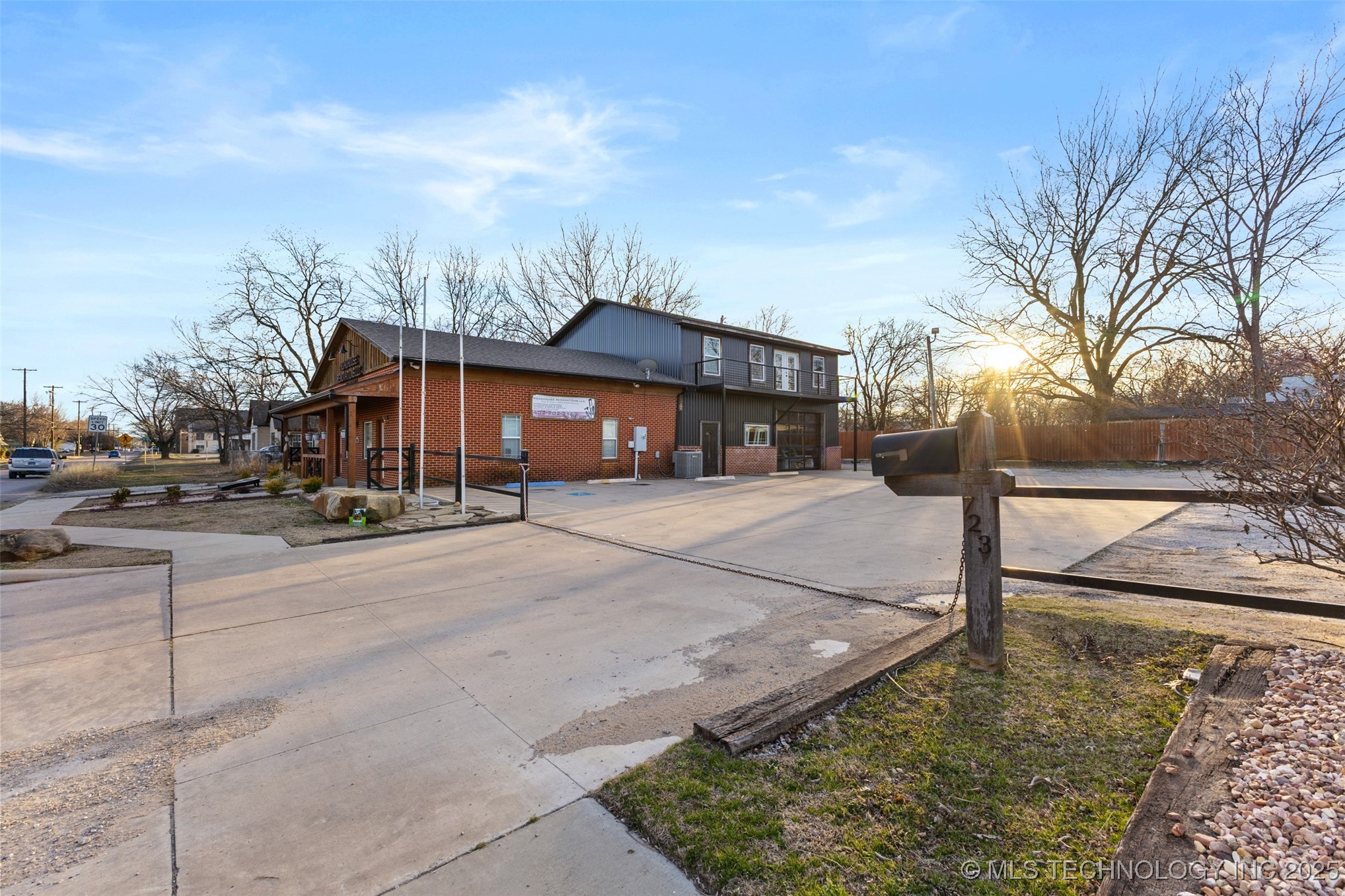 723 N Oak Ada OK 74820