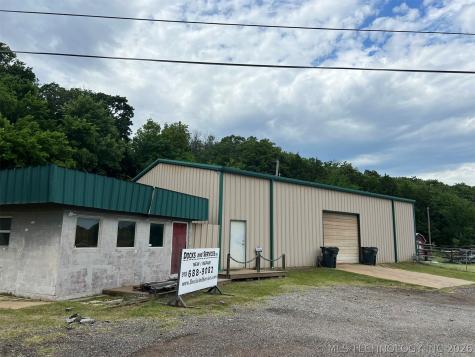 117 W Peninsula Drive N Cleveland OK 74020