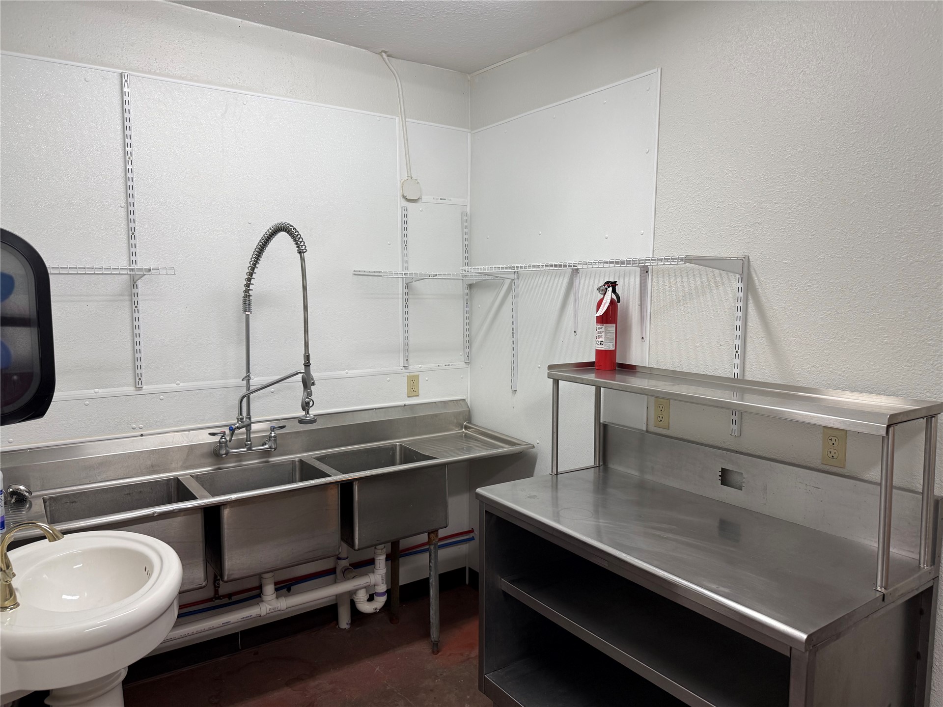 314 W Main Street Henryetta OK 74437