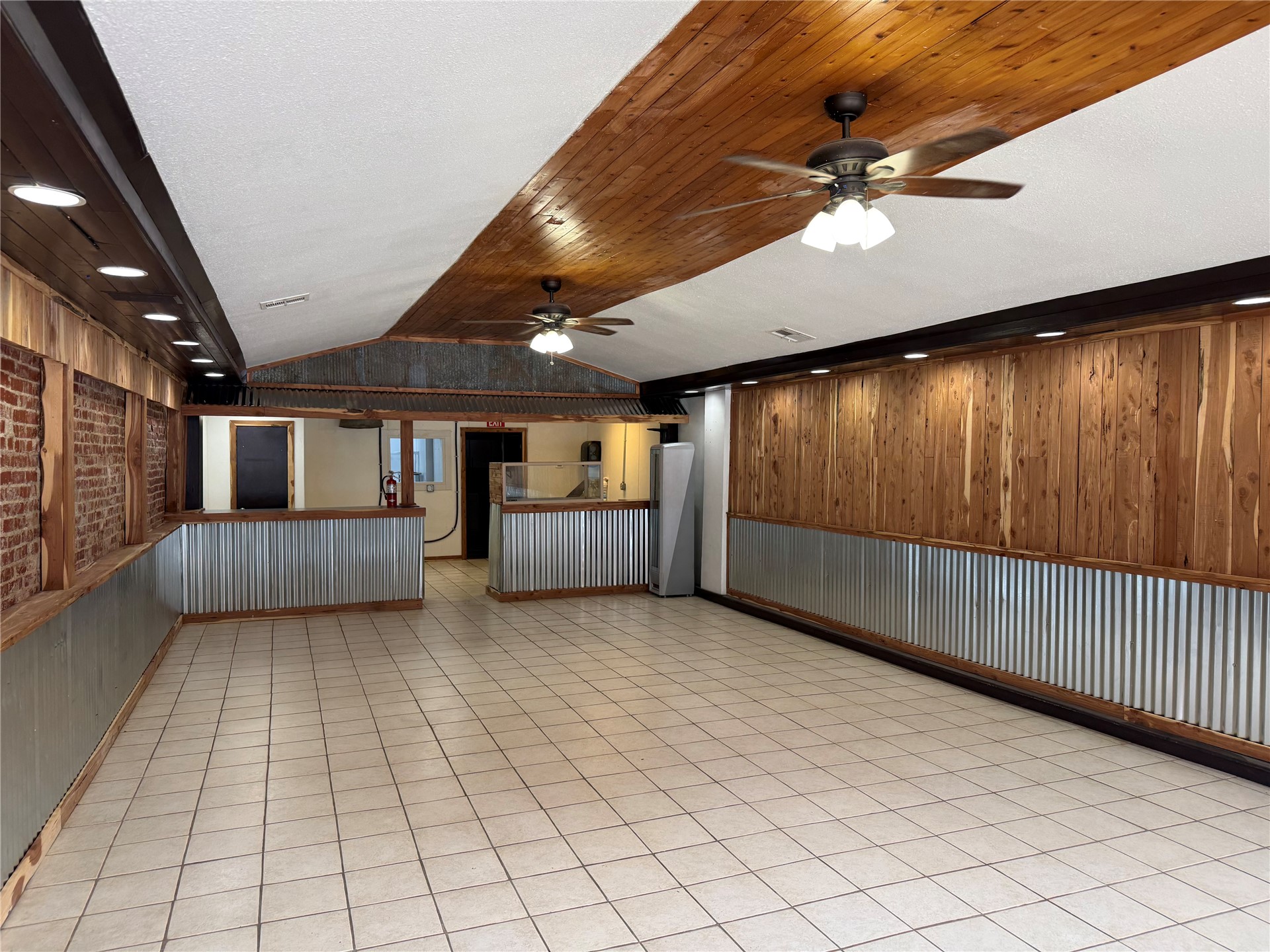 314 W Main Street Henryetta OK 74437