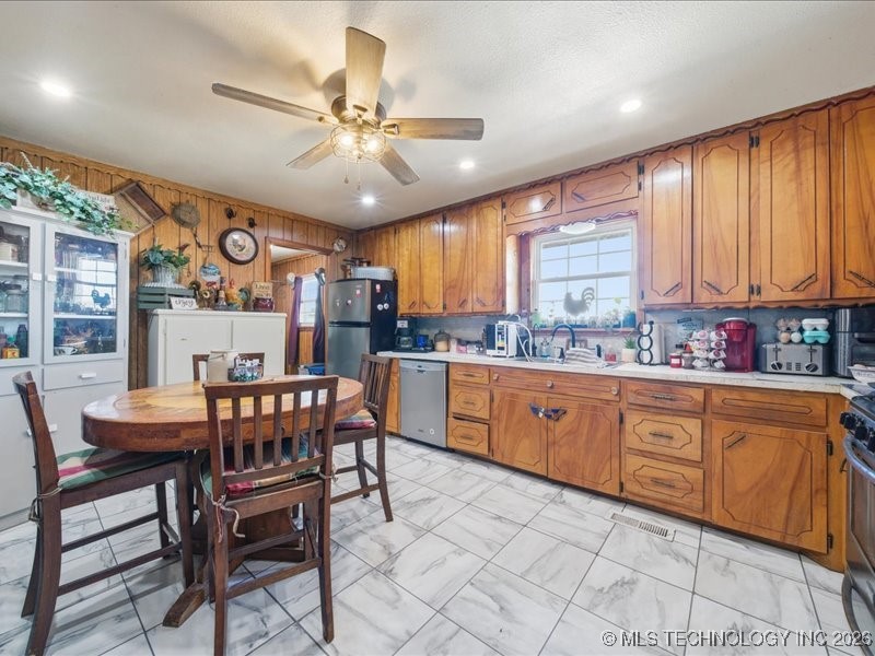 472589 E County Road 660 Watts OK 74964