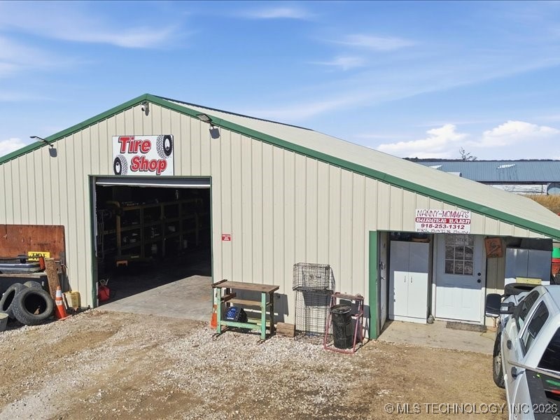 472589 E County Road 660 Watts OK 74964
