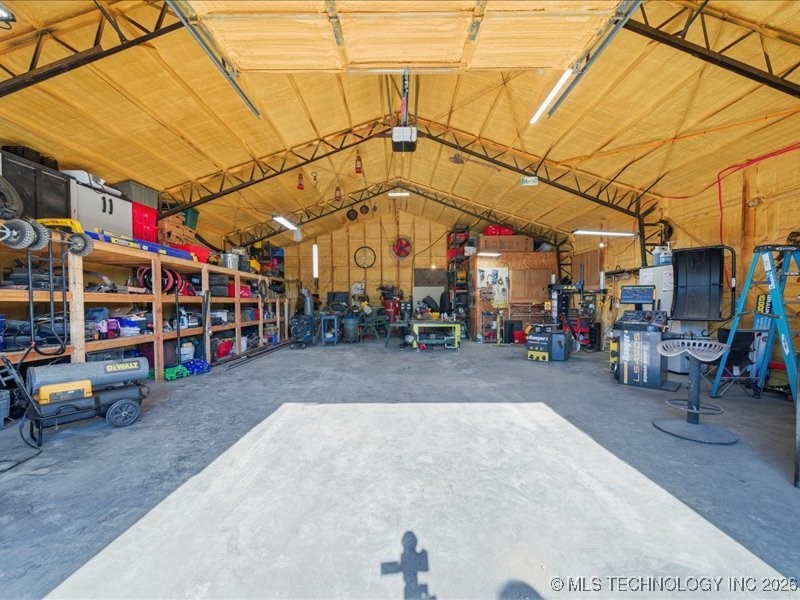 472589 E County Road 660 Watts OK 74964