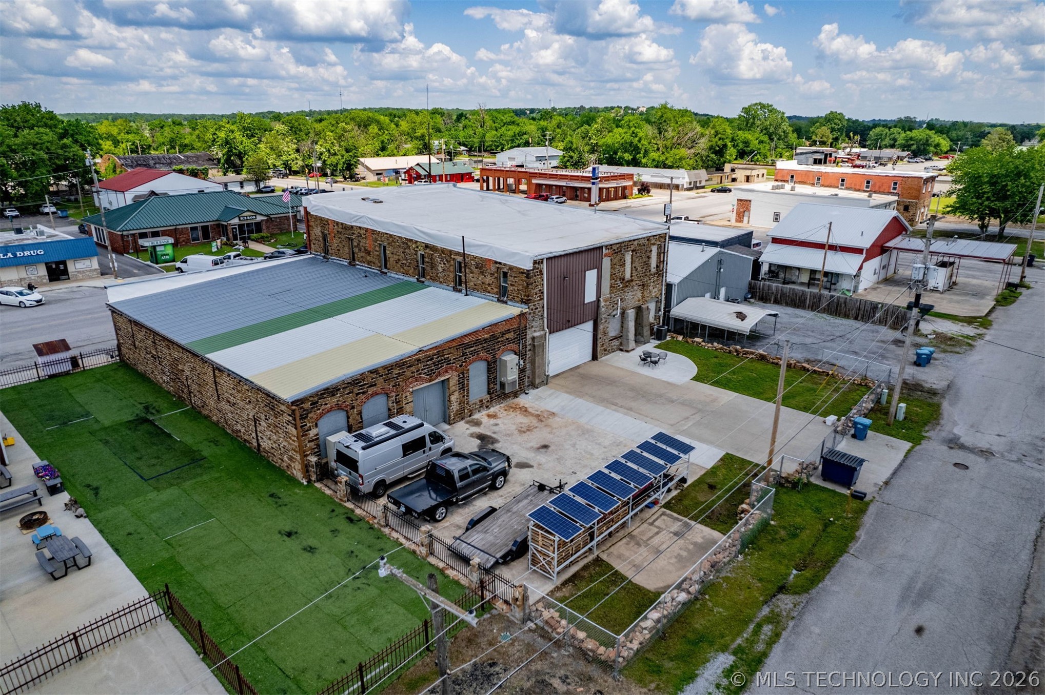 16 W Commercial Street Inola OK 74036
