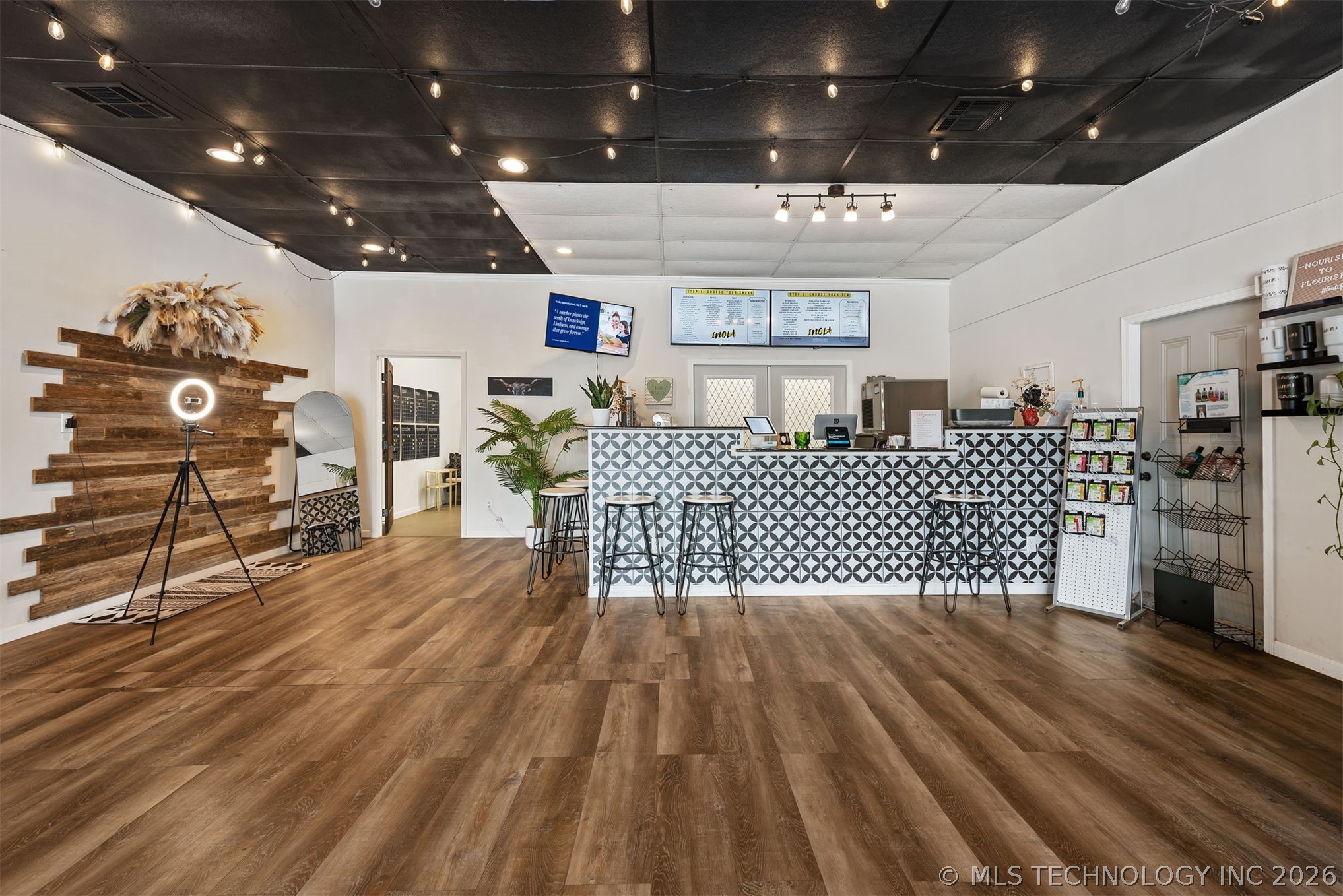 16 W Commercial Street Inola OK 74036
