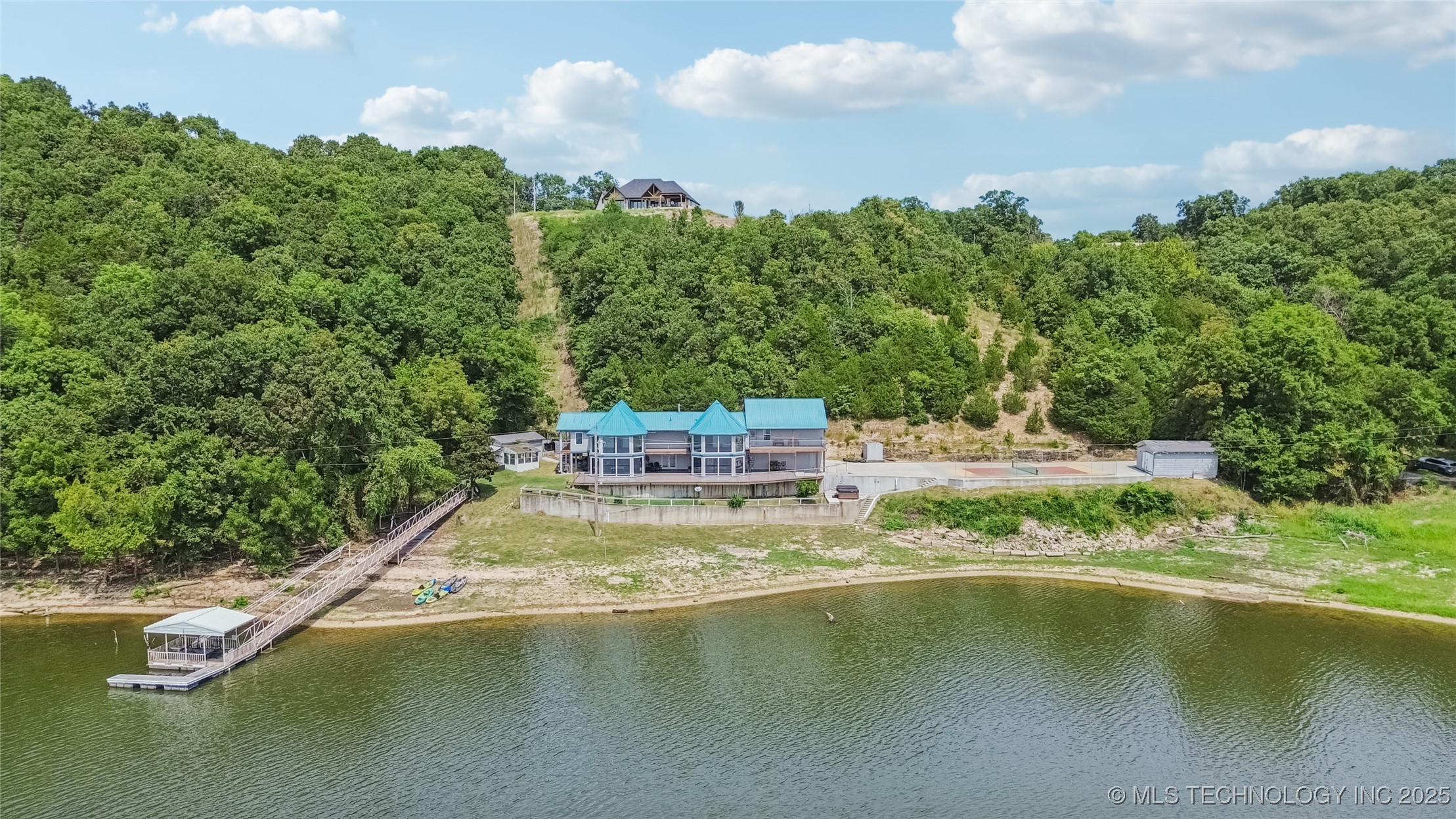 662 SE 439 Loop Salina OK 74365