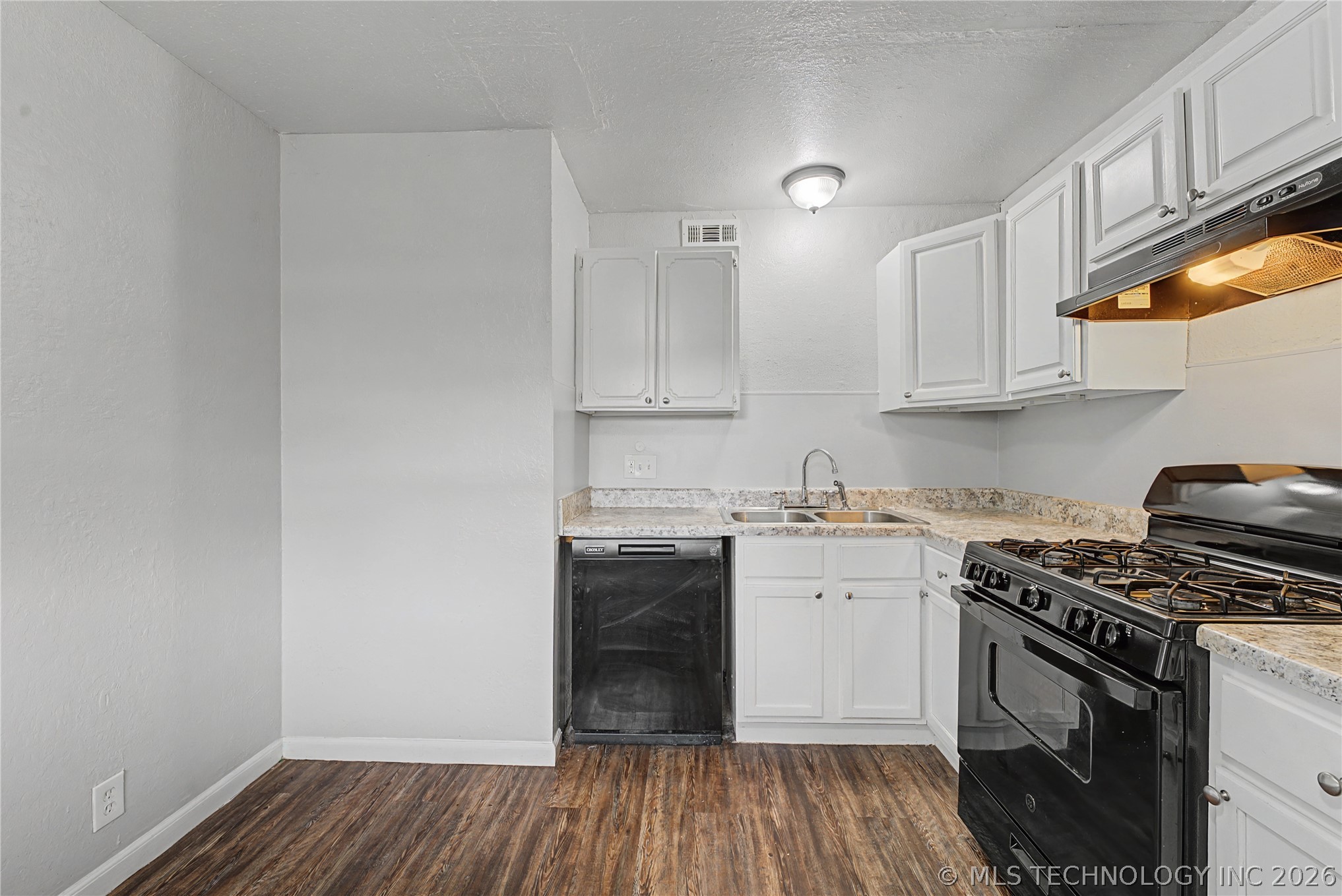6330 E 7th Street Tulsa OK 74112
