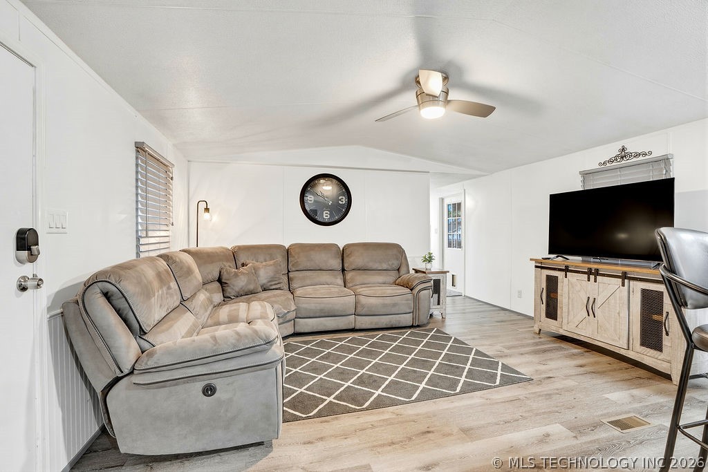 3048 Kelly Kingston OK 73439