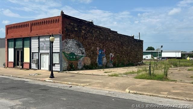 218 S Main Street Wagoner OK 74467